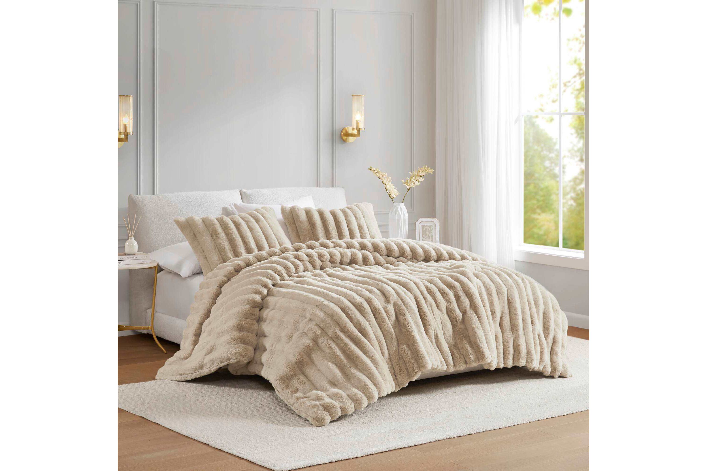 Jasmine 3 Piece Faux Fur Comforter Set