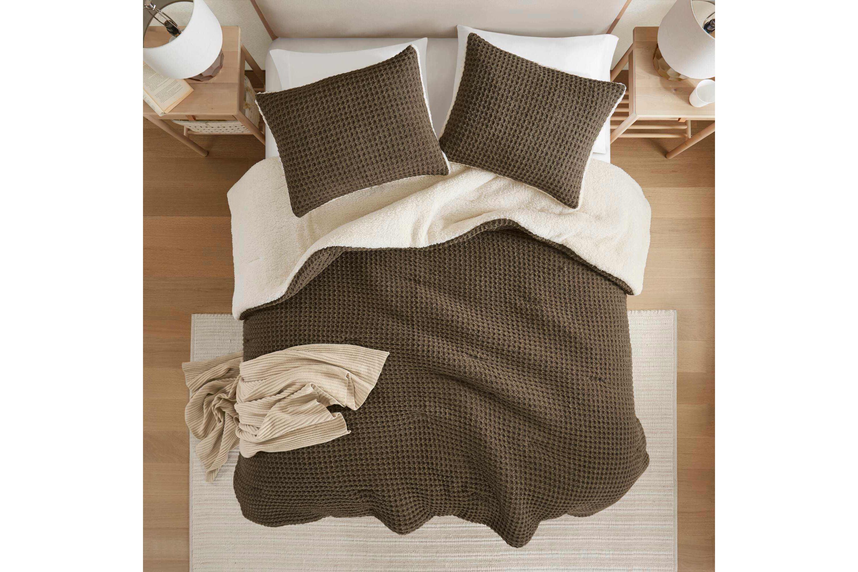 Riordan Waffle Knit Chenille Comforter Set