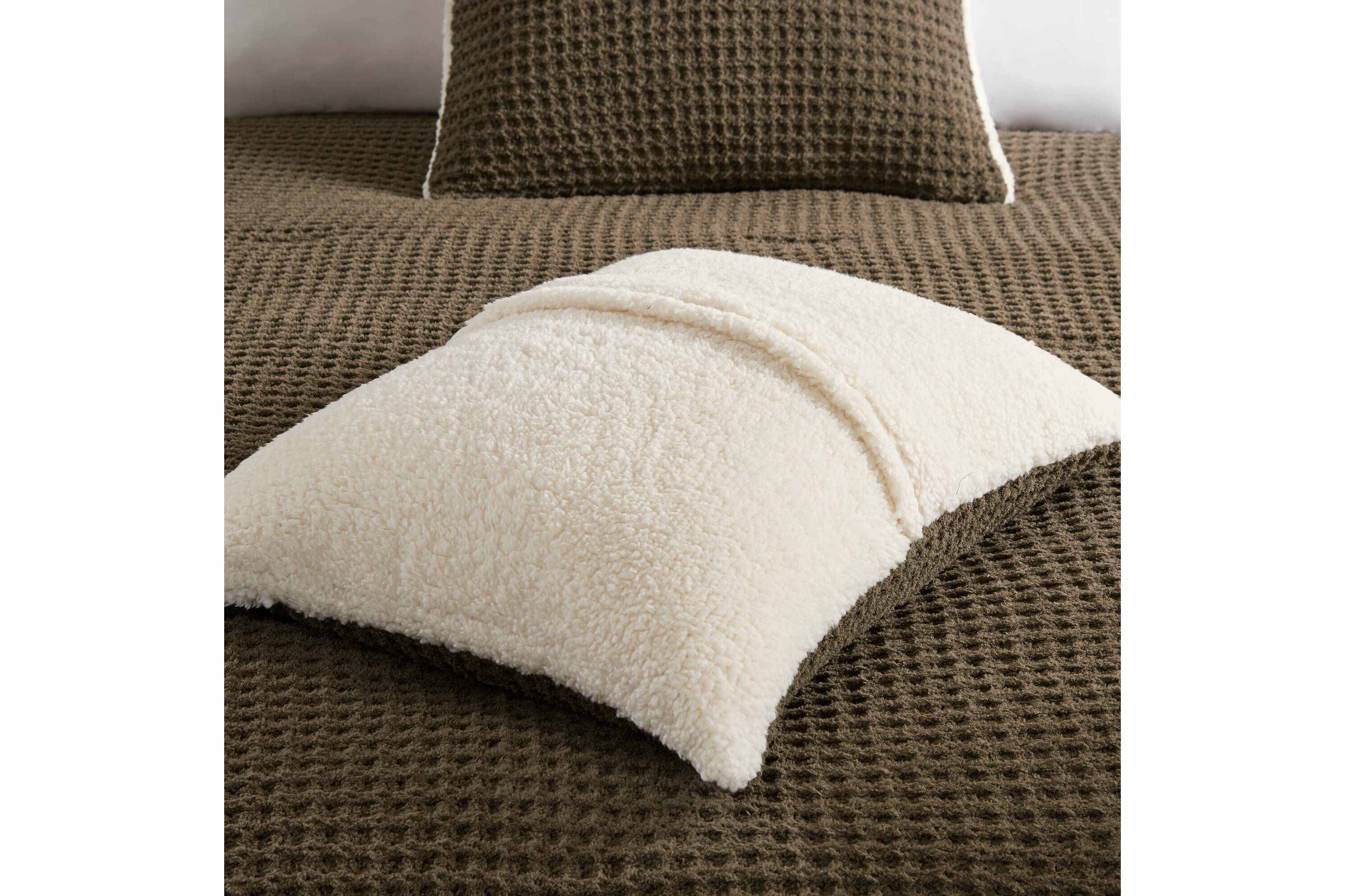 Riordan Waffle Knit Chenille Comforter Set