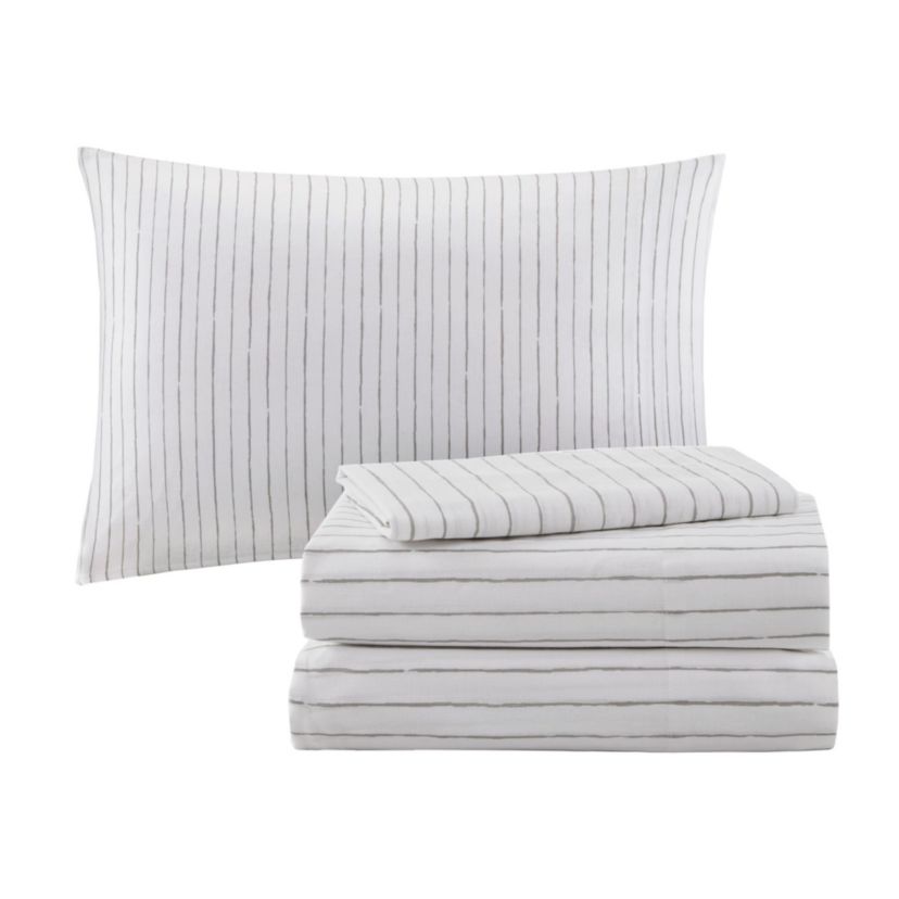 Lilia 7 Piece Reversible Complete bedding set with Cotton Sheet