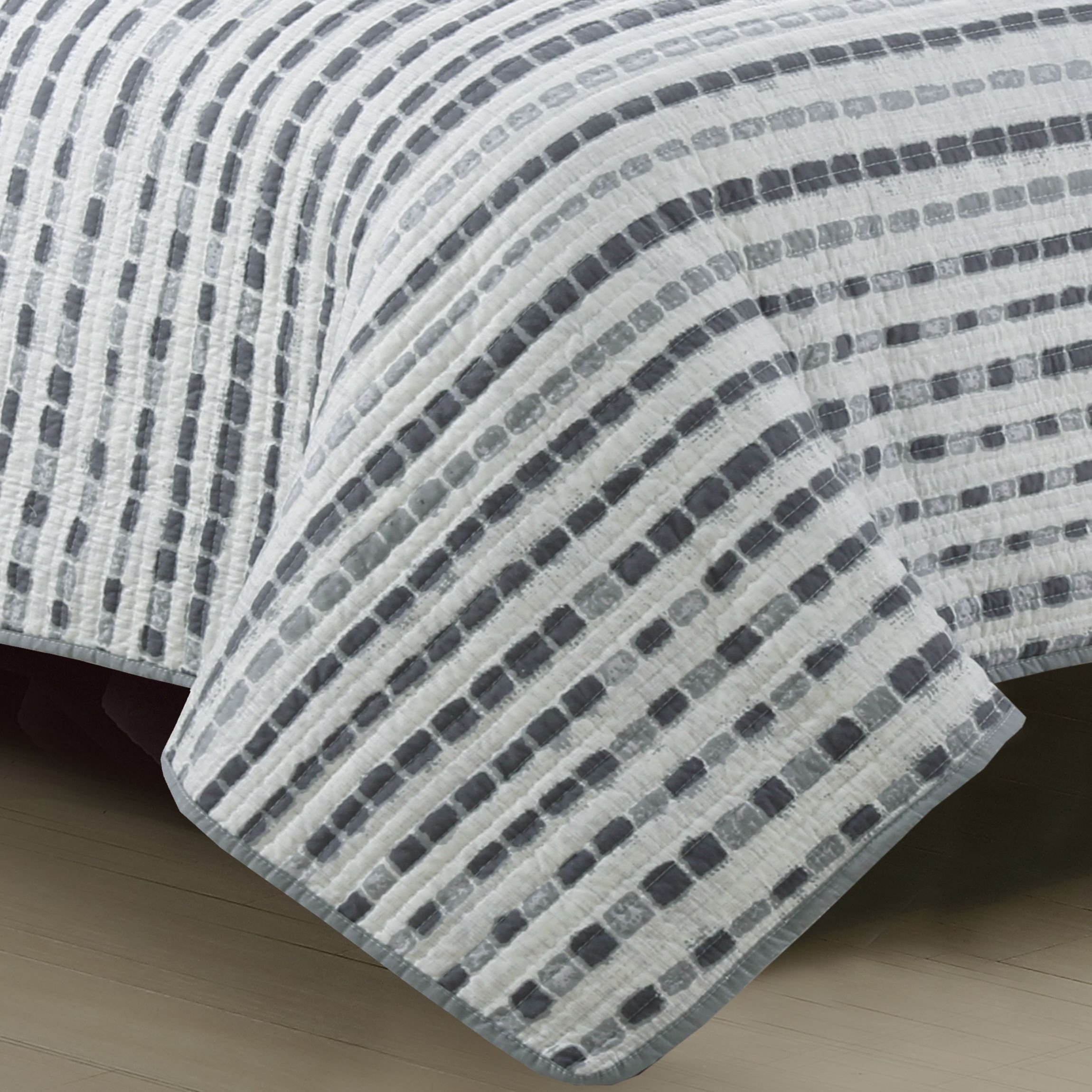 Nara Quilt Set