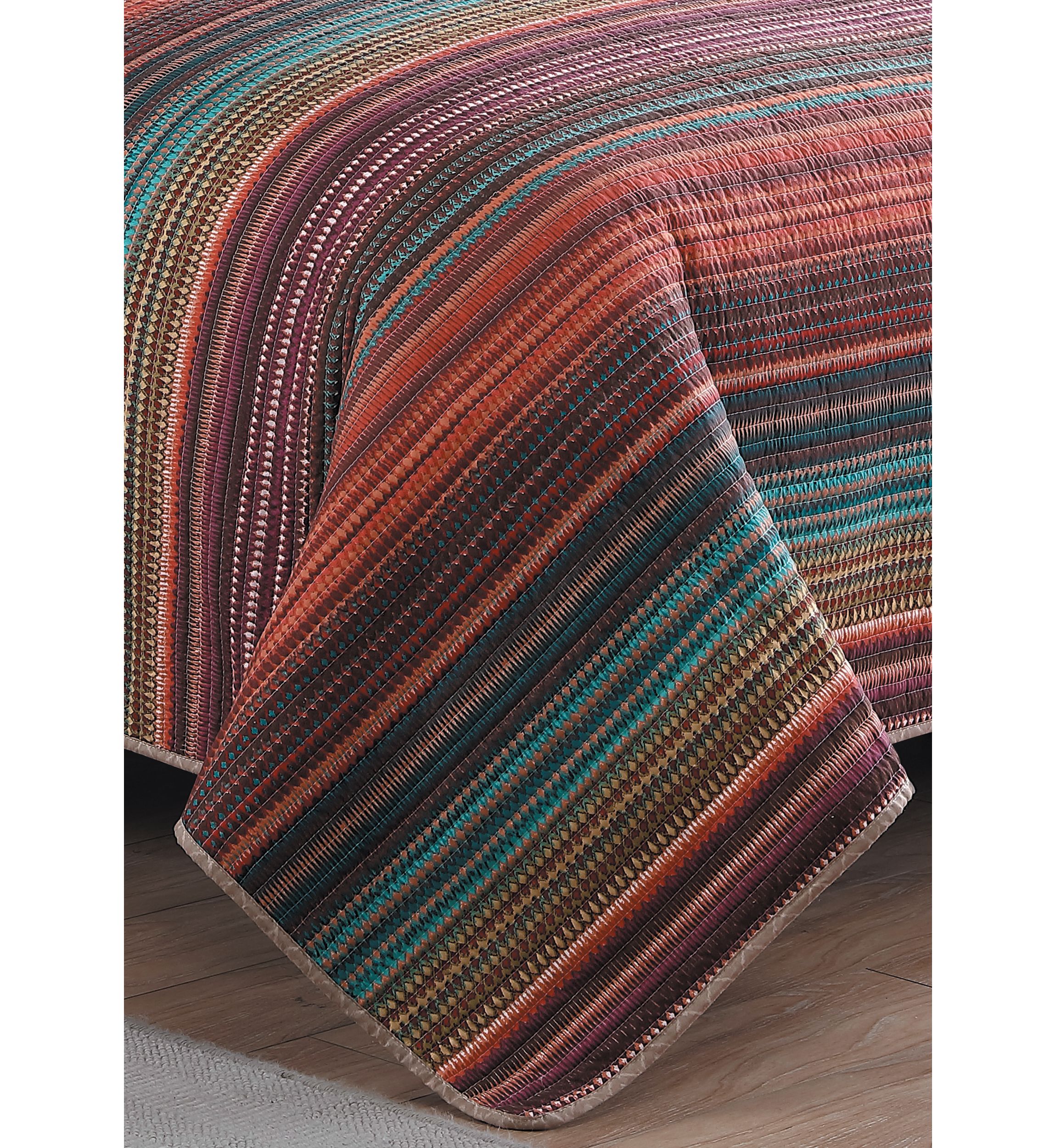 Taj Quilt Set