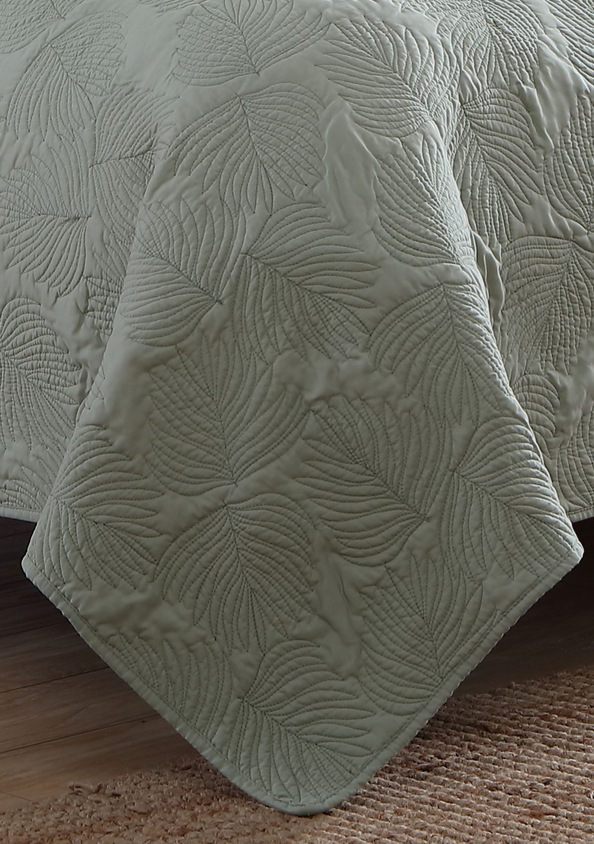 Leaf Stitch Quilt Set