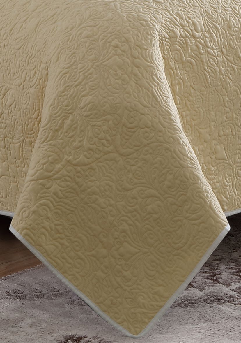 Marseille Quilt Set