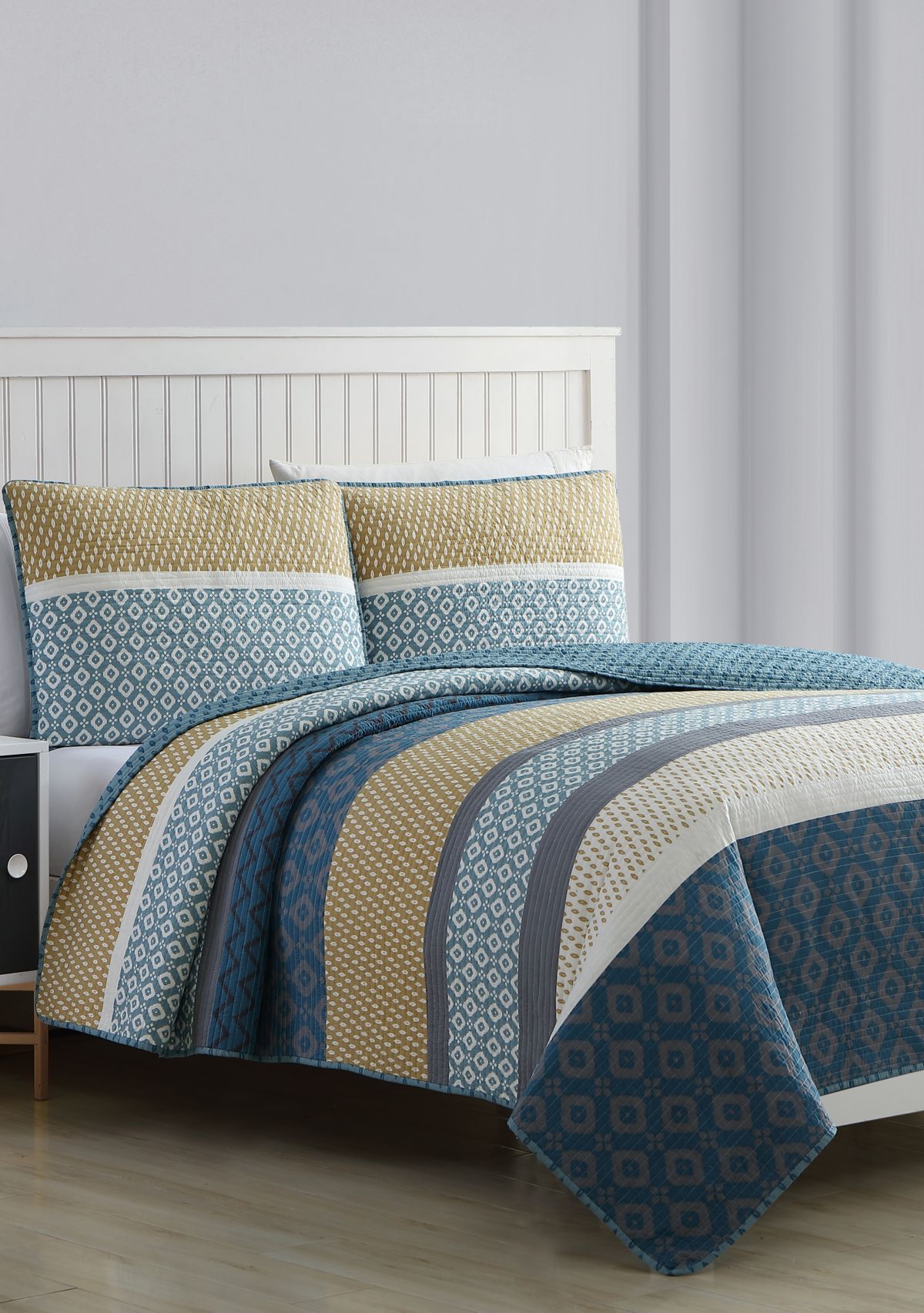 Alexis Quilt Set