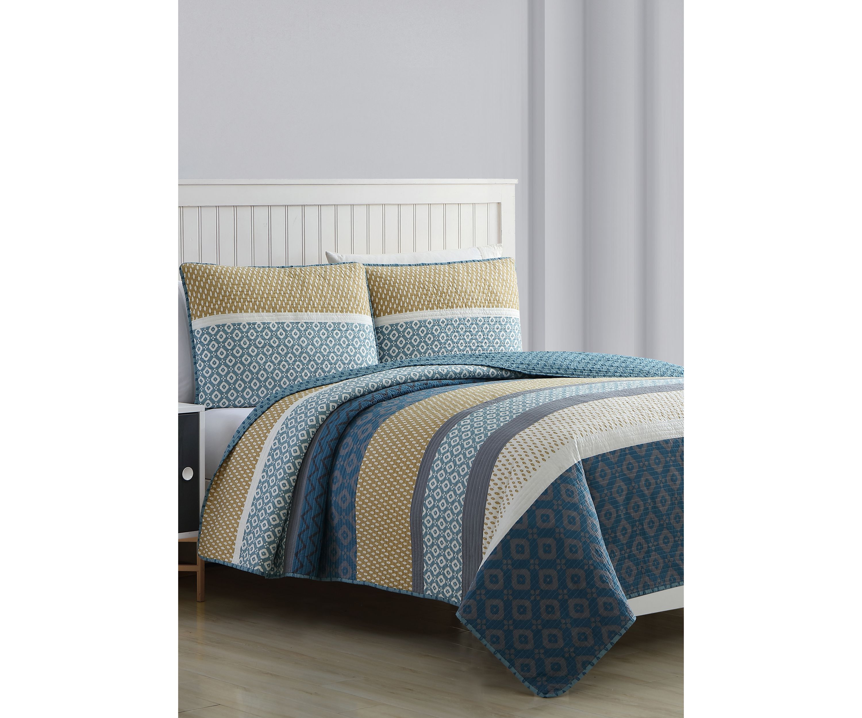 Alexis Quilt Set