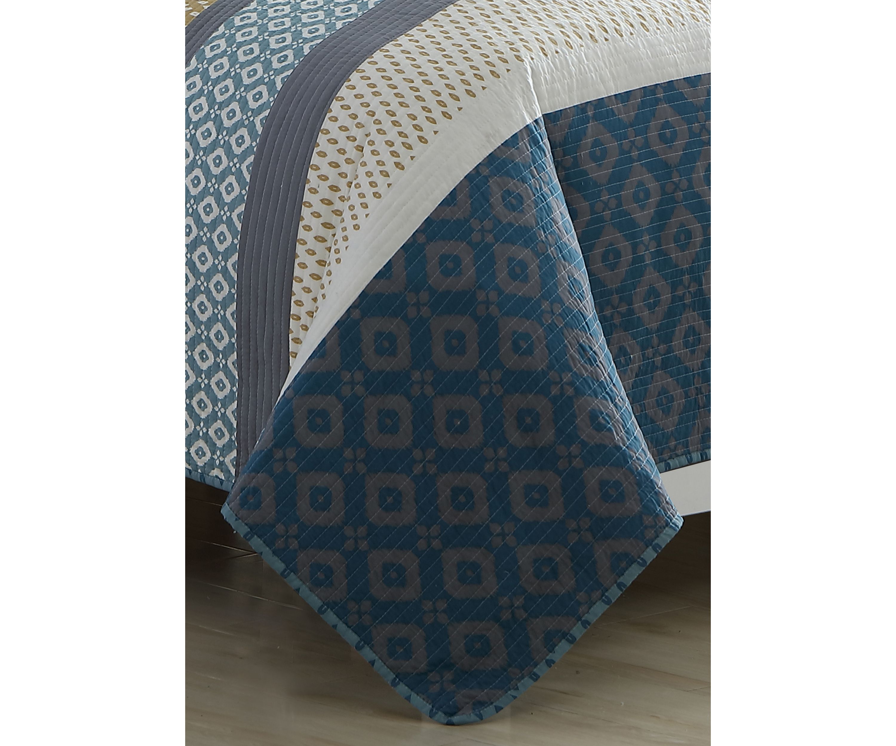 Alexis Quilt Set
