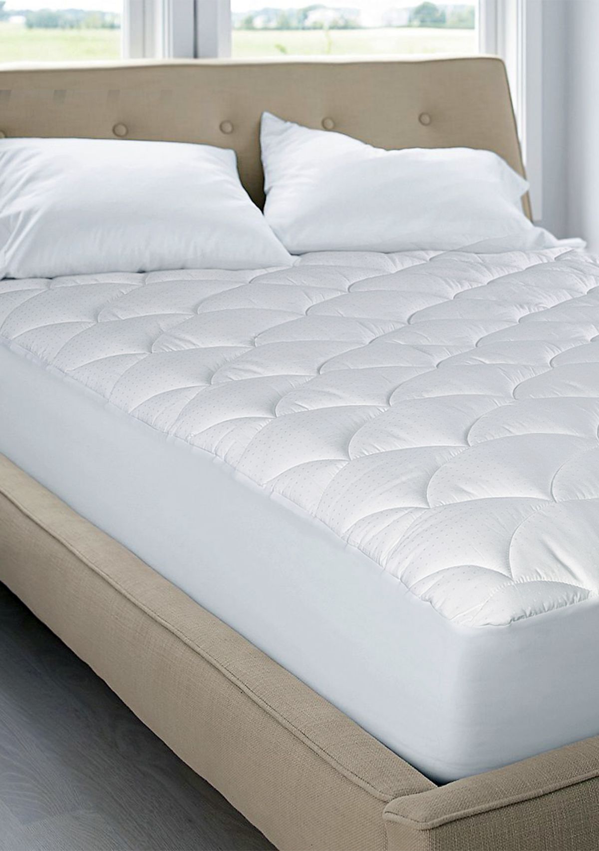 350 Thread Count Damask Dot Mattress Pad
