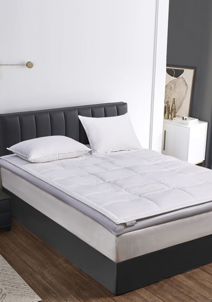 233 Thread Count 3 inch White Down Fiber Top Featherbed