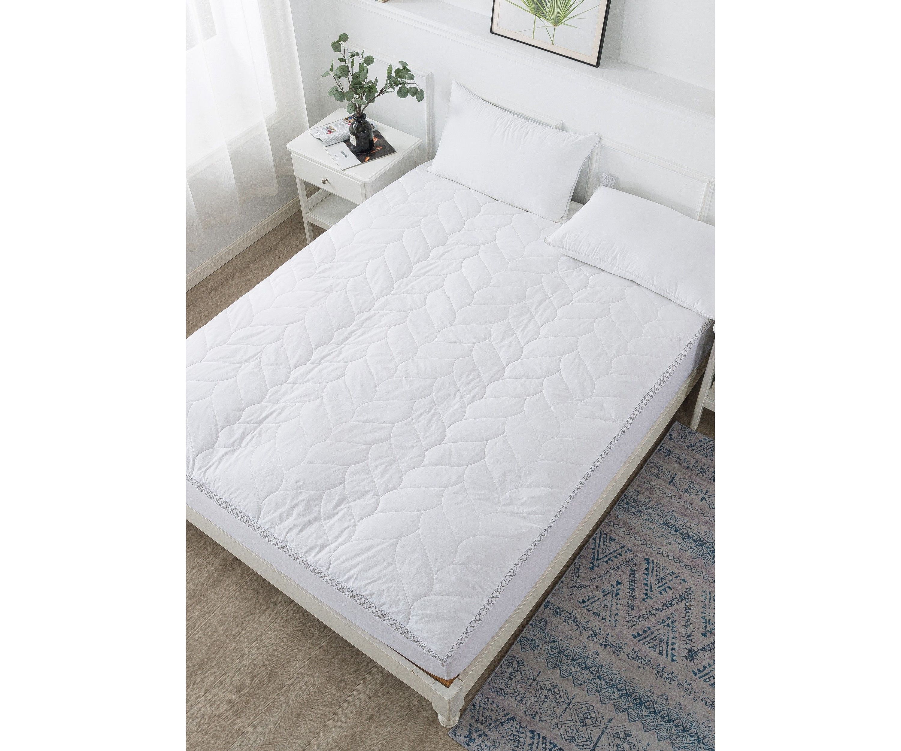 Cotton Quilted Dual Chamber 1.5 in. Feather Topper