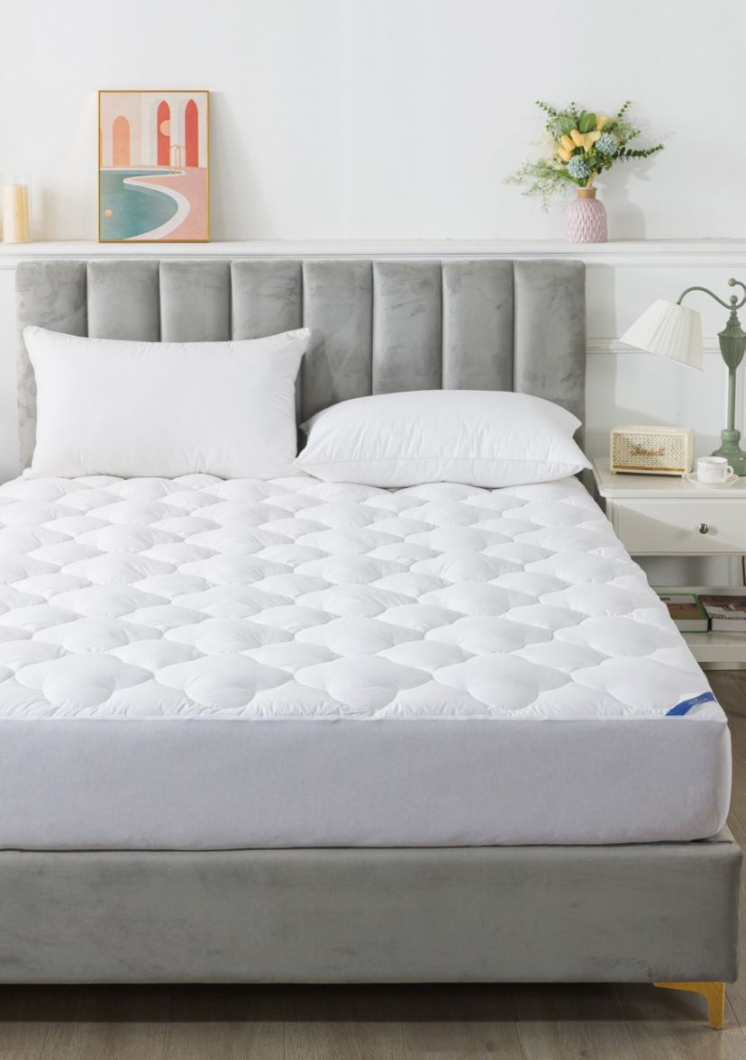 European White Down Mattress Pad