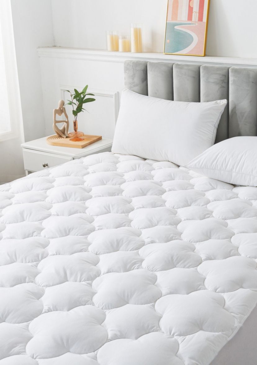 European White Down Mattress Pad