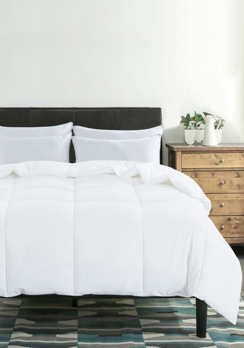Fleece & Feather 100% Wool Filled Comforter