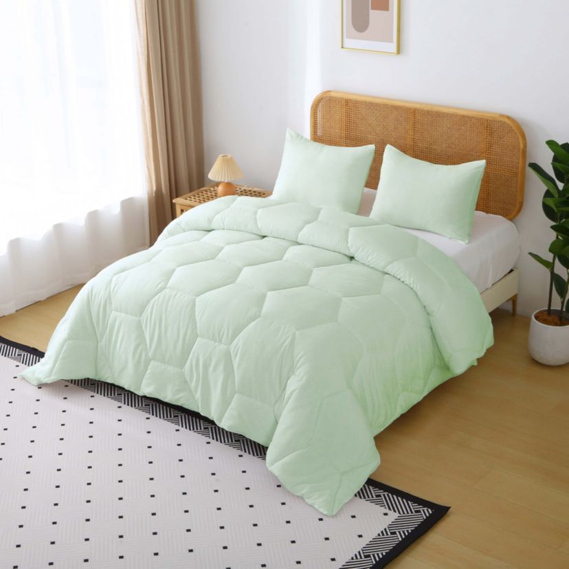 Better Style Home Microfiber Honeycomb Comforter Sets King Size in Dewkist