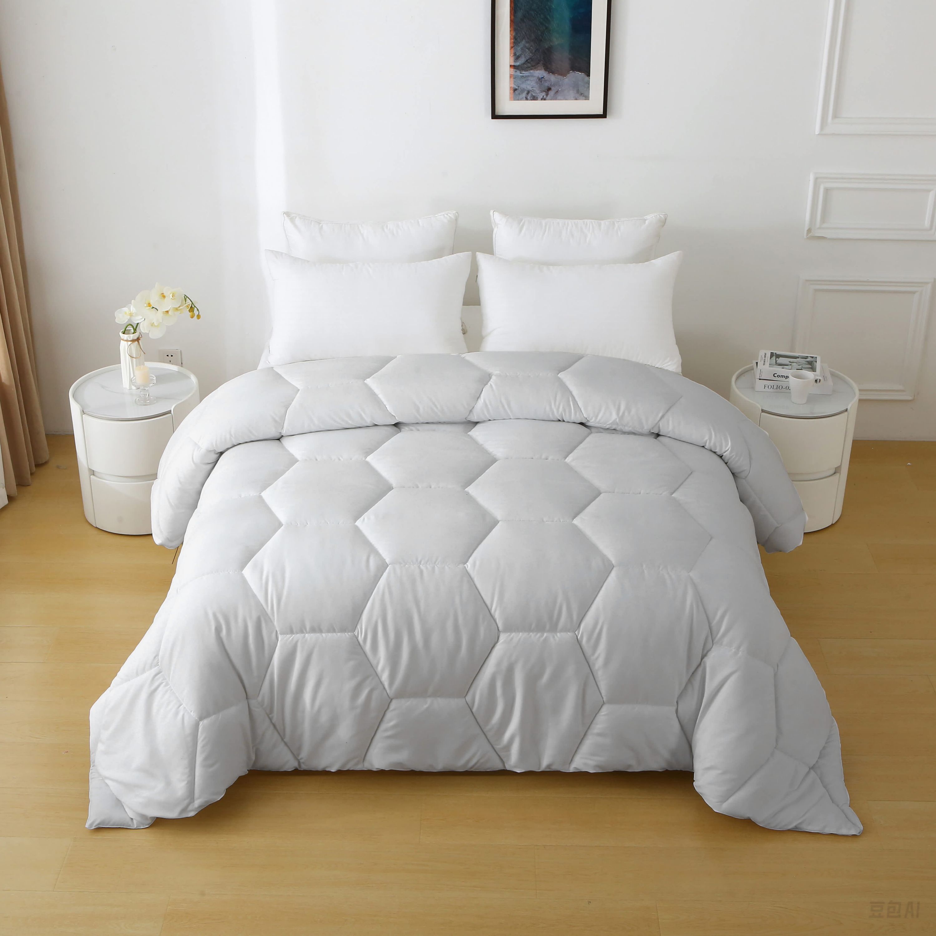 Better Style Home Oversized Microfiber Honeycomb Comforter Insert Queen Size in Dewkist