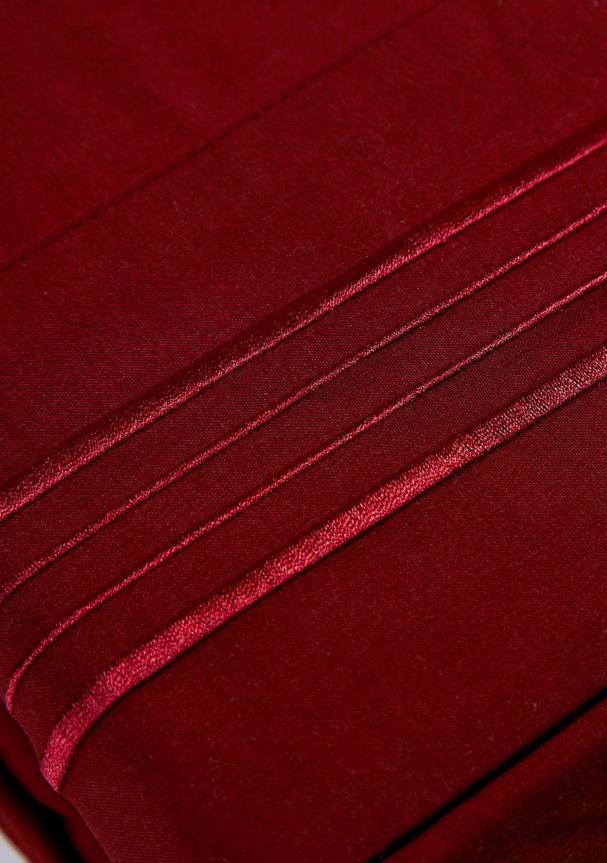 1800 Thread Count Brushed Microfiber Sheet Set with 4 Line Embroidery