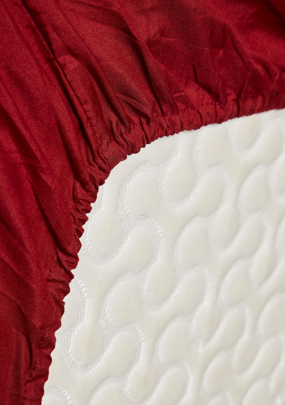 1800 Thread Count Brushed Microfiber Sheet Set with 4 Line Embroidery