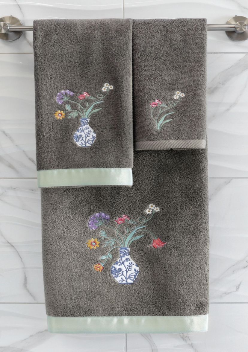 STELLA 2PC Embellished Bath Towel Set