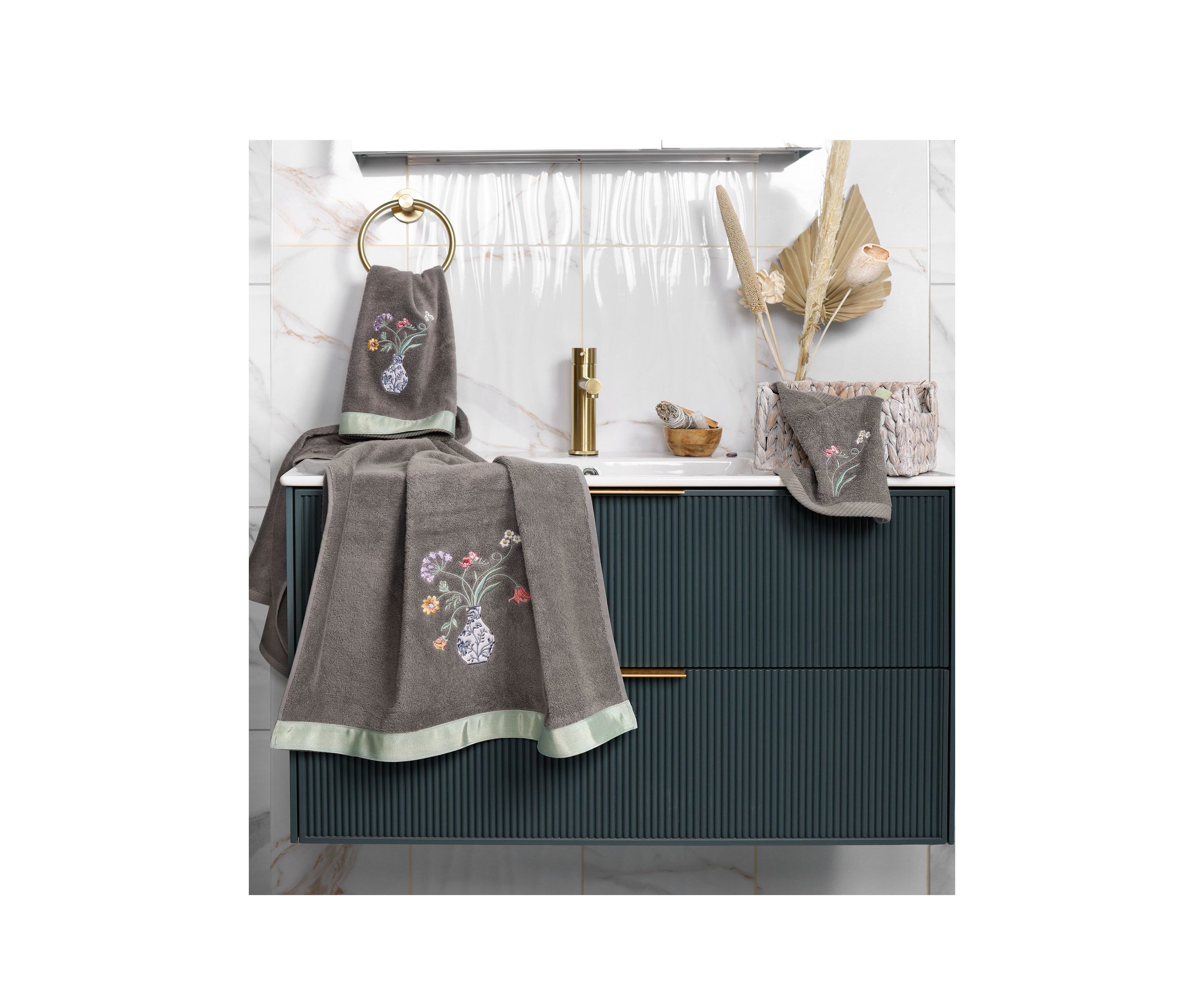 STELLA 2PC Embellished Bath Towel Set