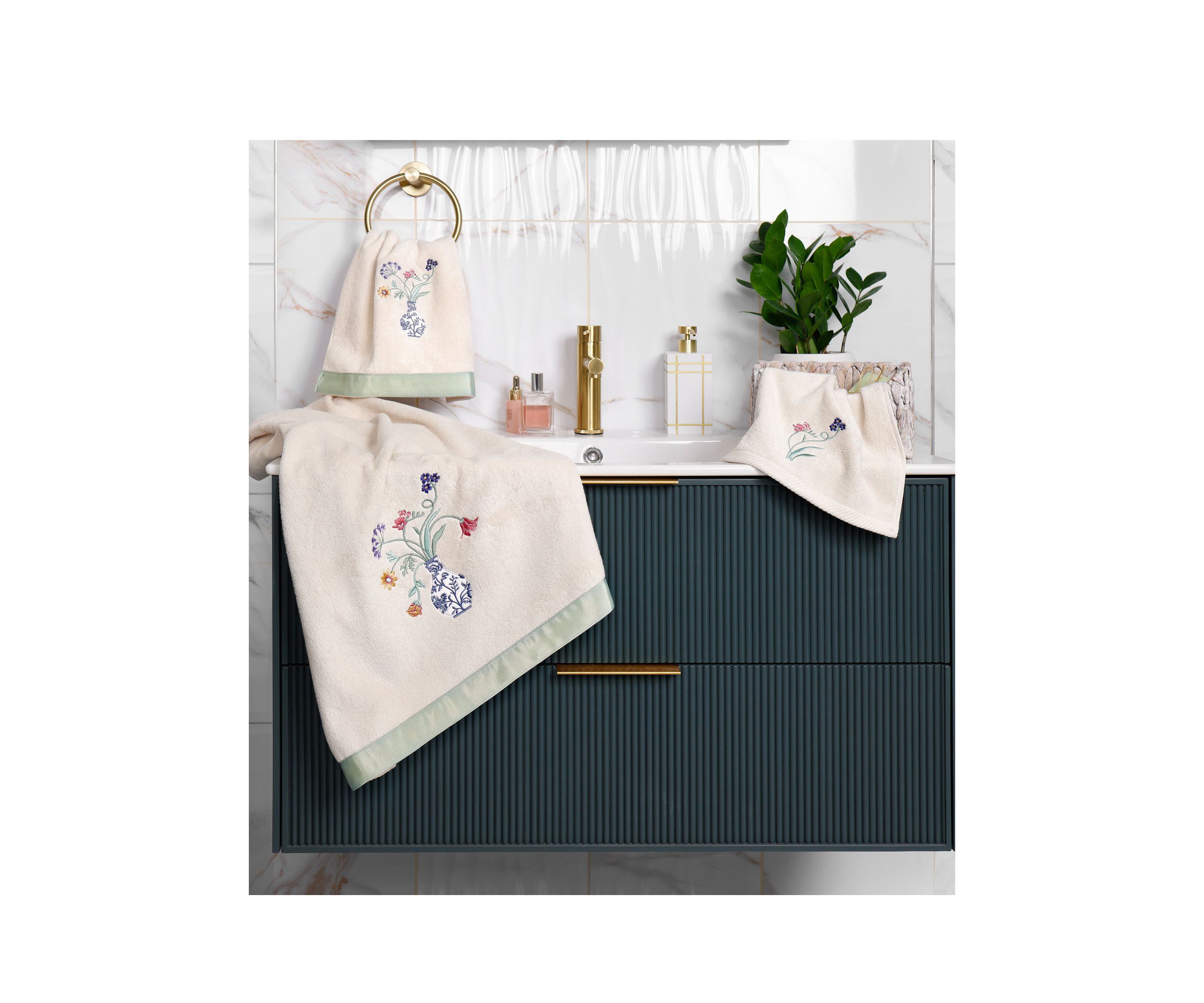 STELLA 3PC Embellished Towel Set