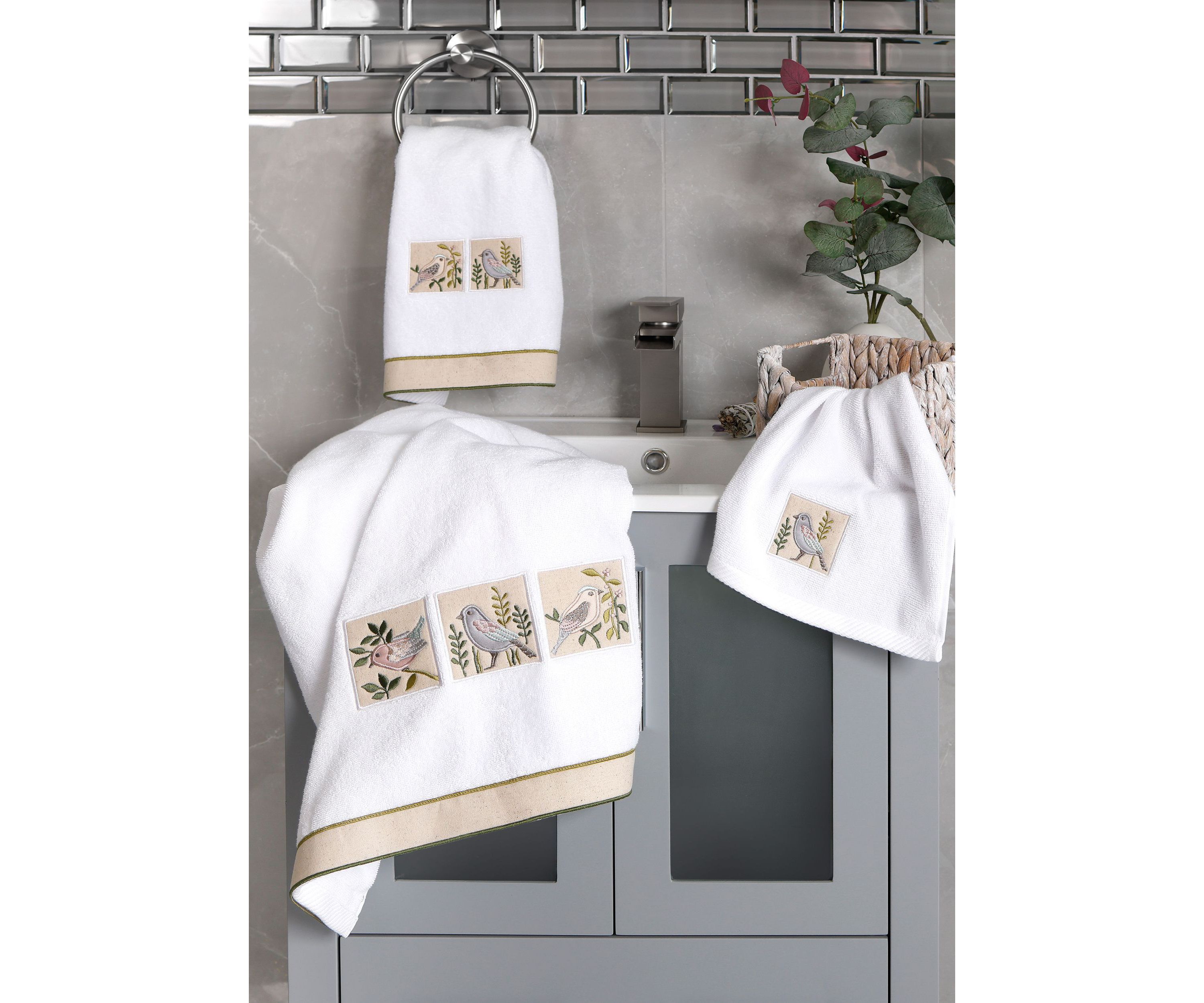 BELINDA 2PC Embellished Bath Towel Set