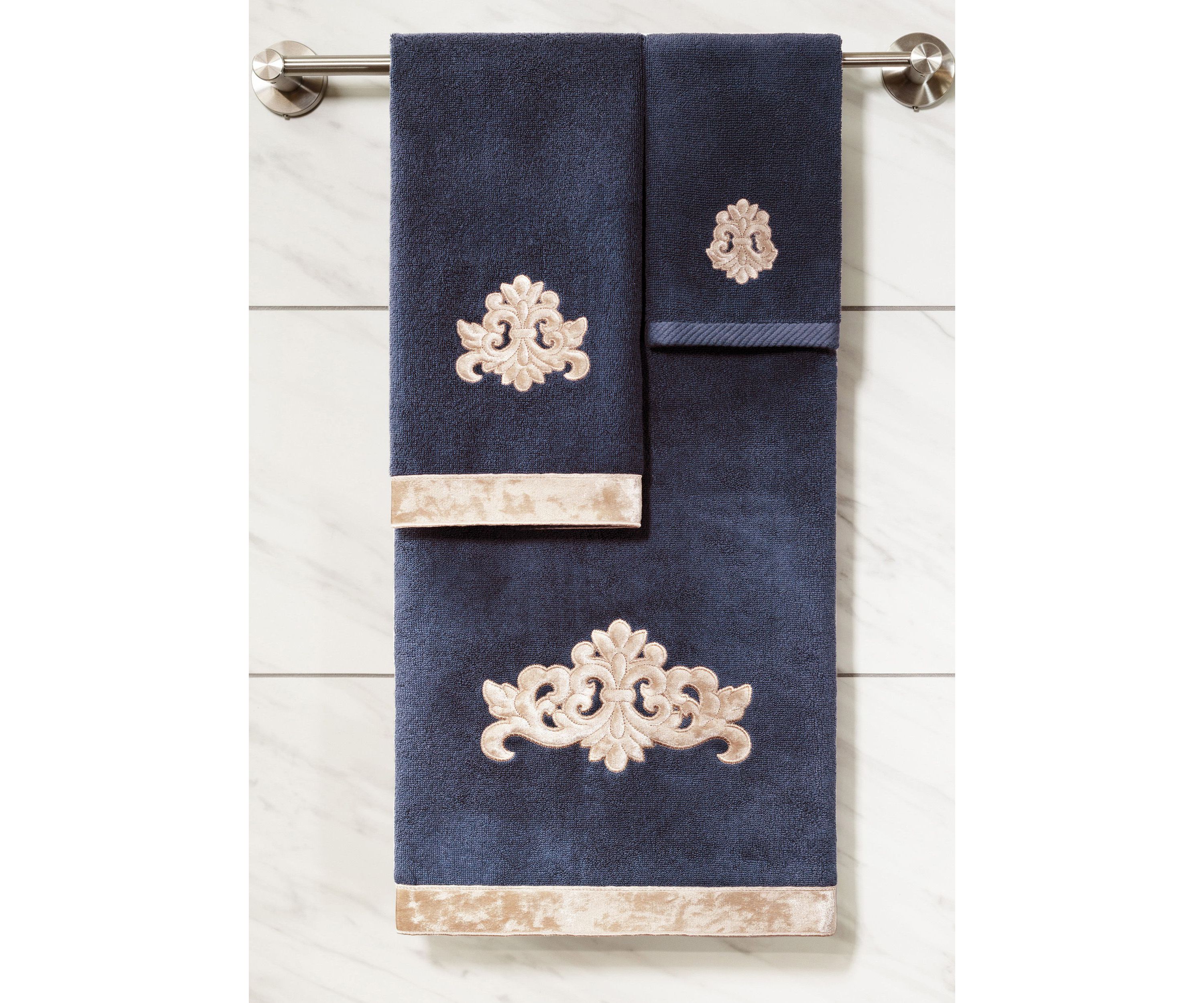 MAY 2PC Embellished Fingertip Towel Set