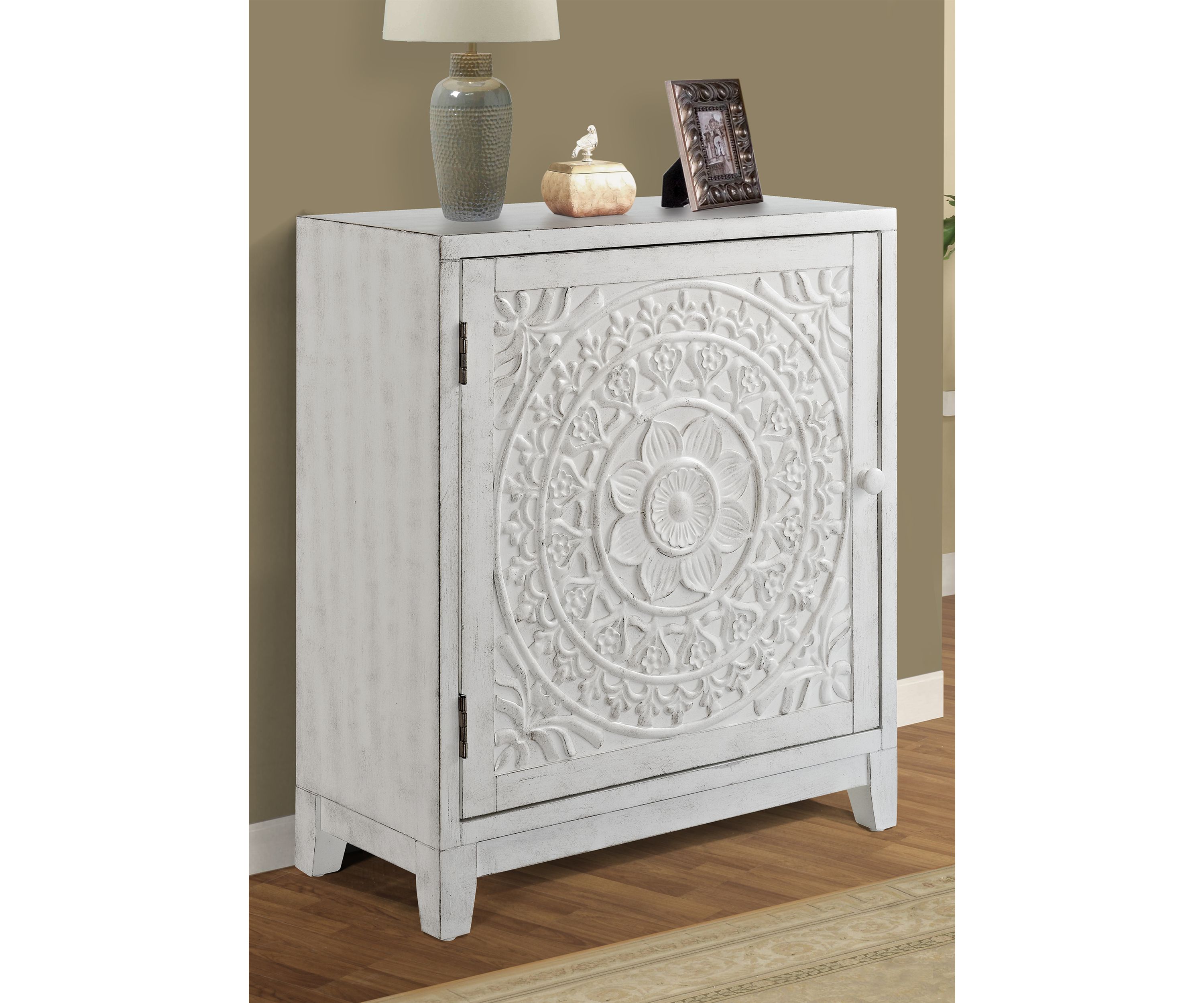 Beth Cabinet 