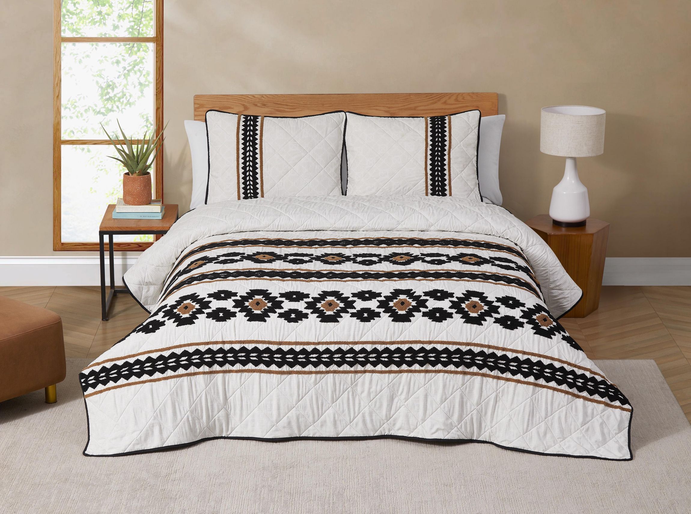 Jackson Boho Tufted Embroidery Tan/Black 2-3 Piece All-Season Reversible Soft Microfiber Quilt Set