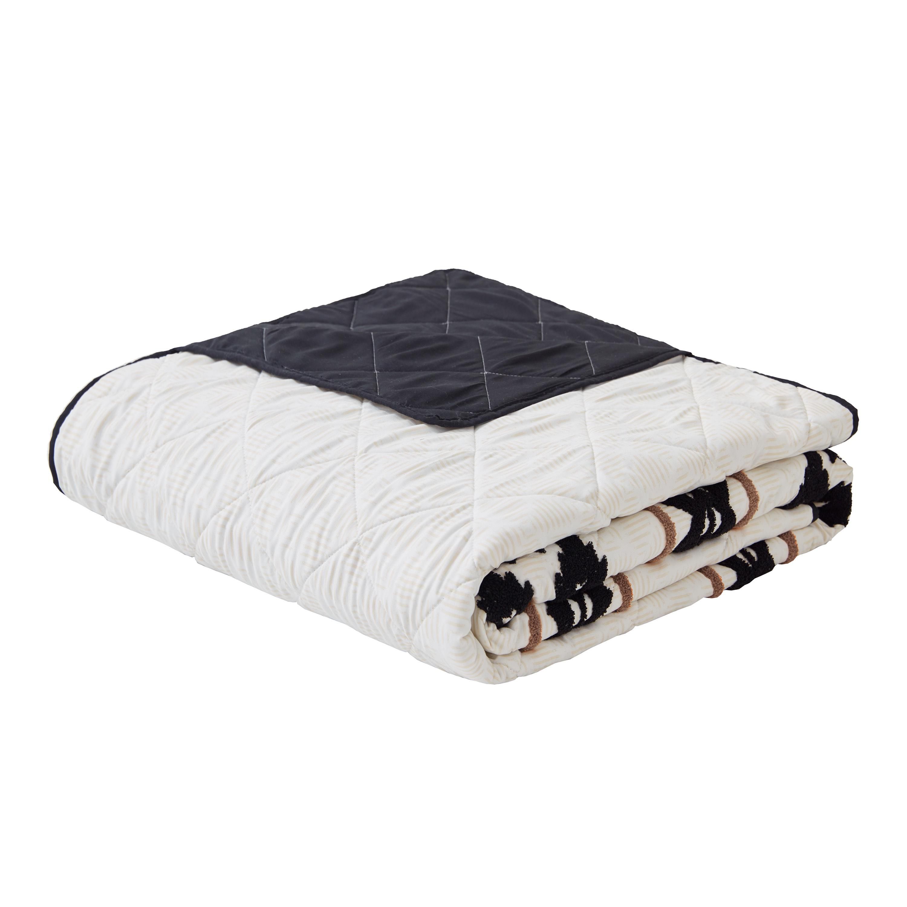 Jackson Boho Tufted Embroidery Tan/Black 2-3 Piece All-Season Reversible Soft Microfiber Quilt Set