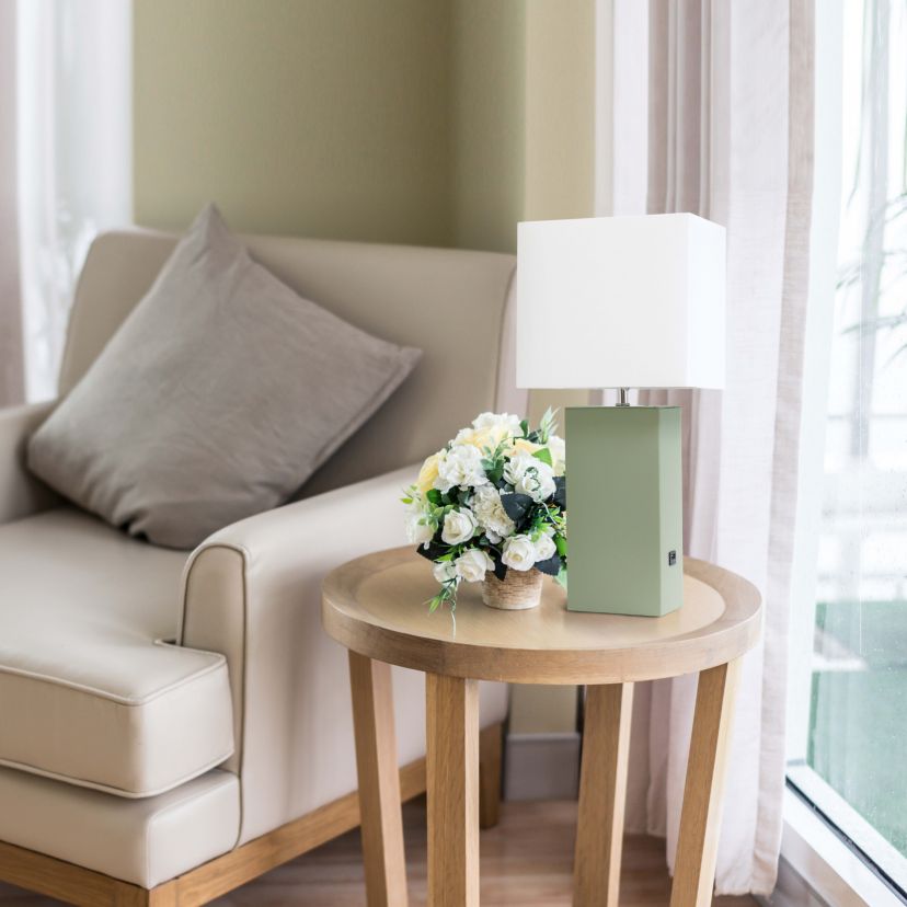 21" Leather Base Modern Home Décor Bedside Table Lamp with USB Charging Port