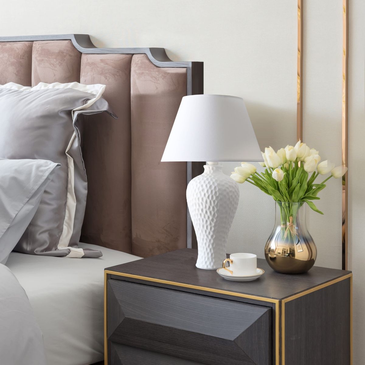 20.08" Textured Stucco Curvy Ceramic Table Lamp with LED Bulb, Brown