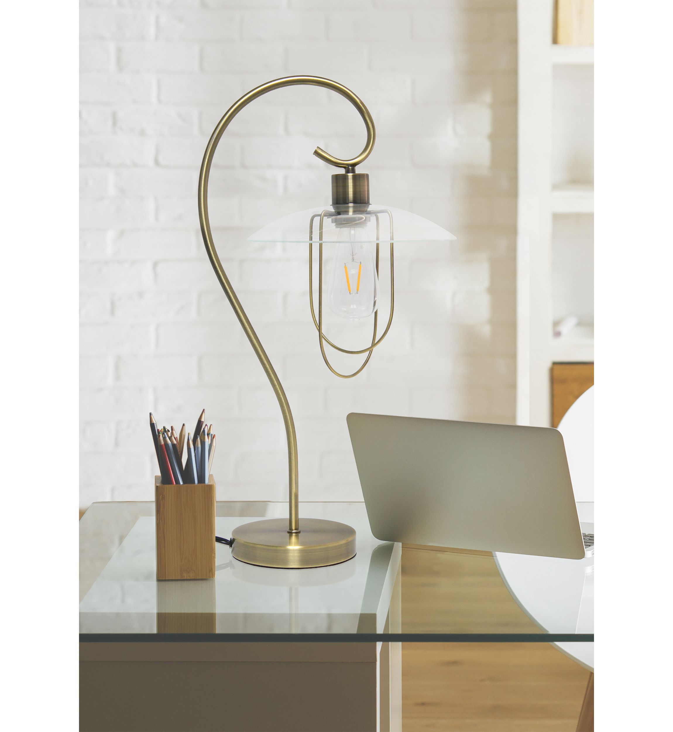 Modern Metal Scroll Table Lamp