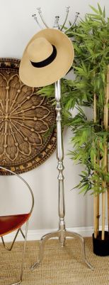 Traditional Metal Coat Rack