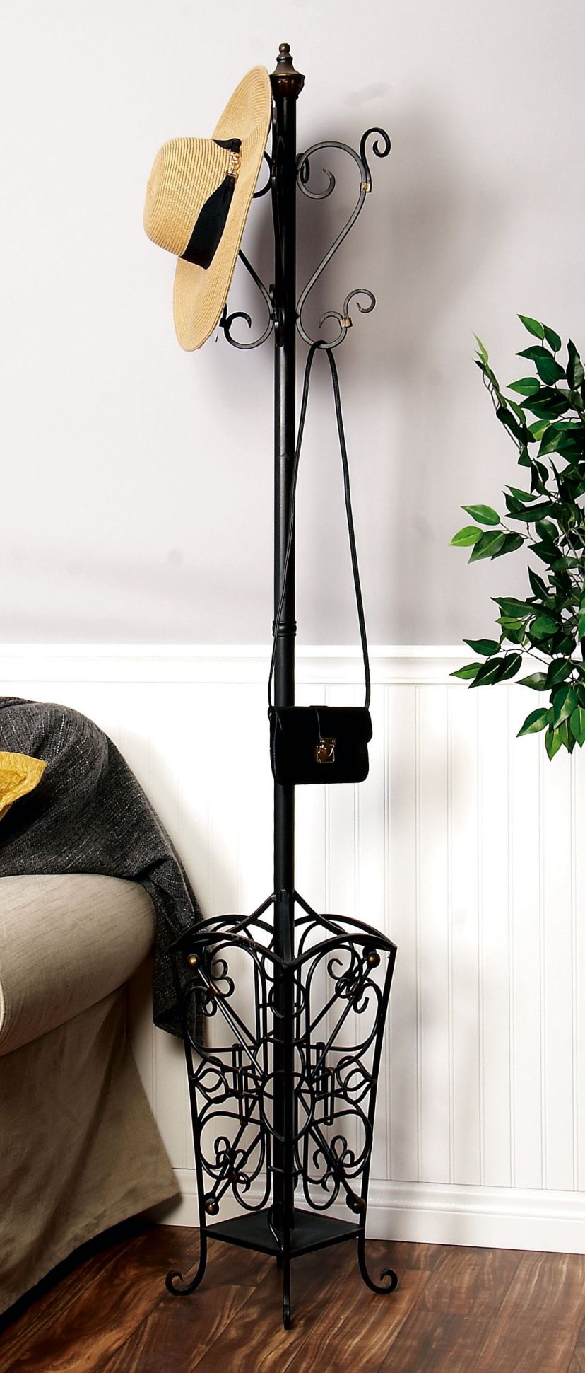 Traditional Metal Coat Rack