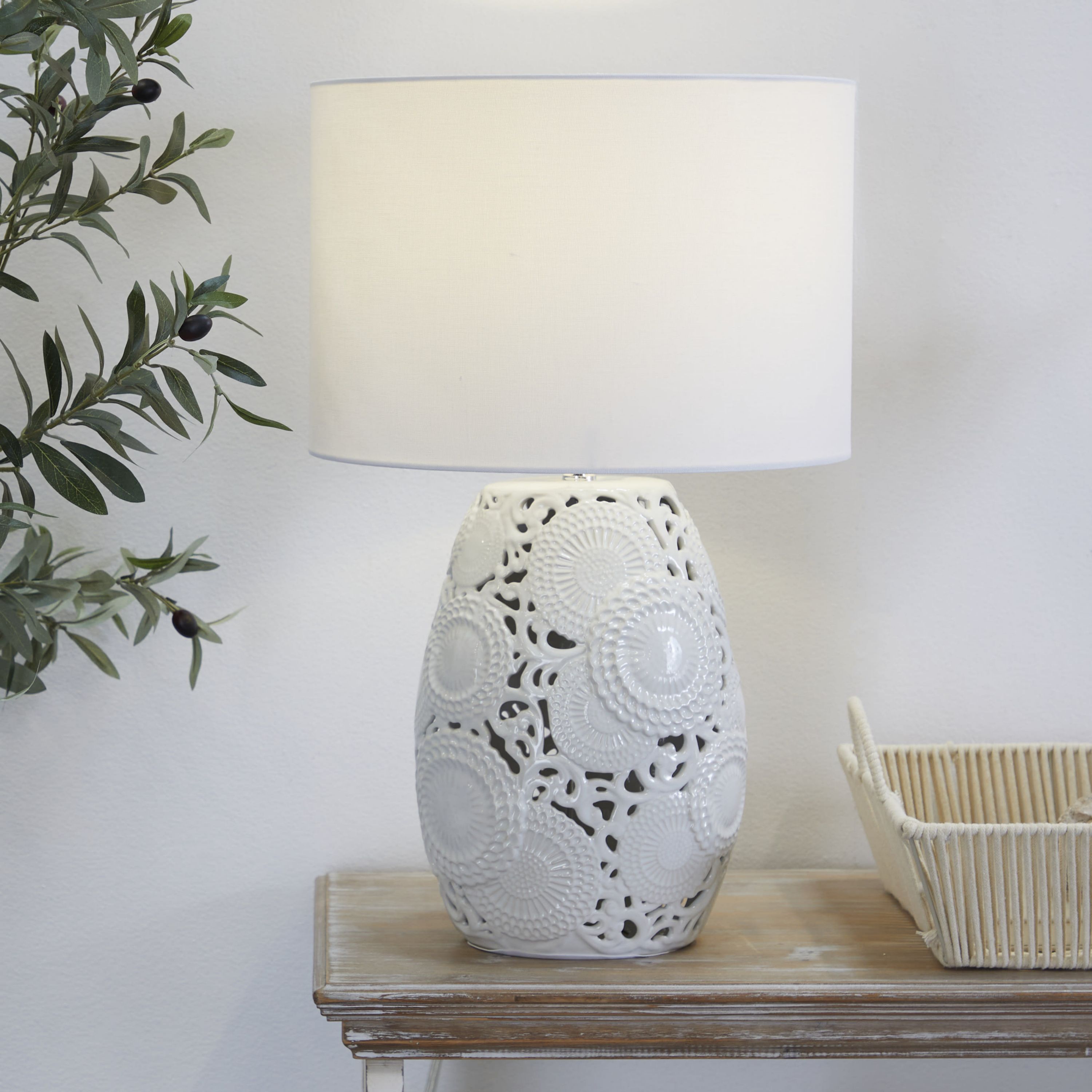 Traditional Ceramic Table Lamp