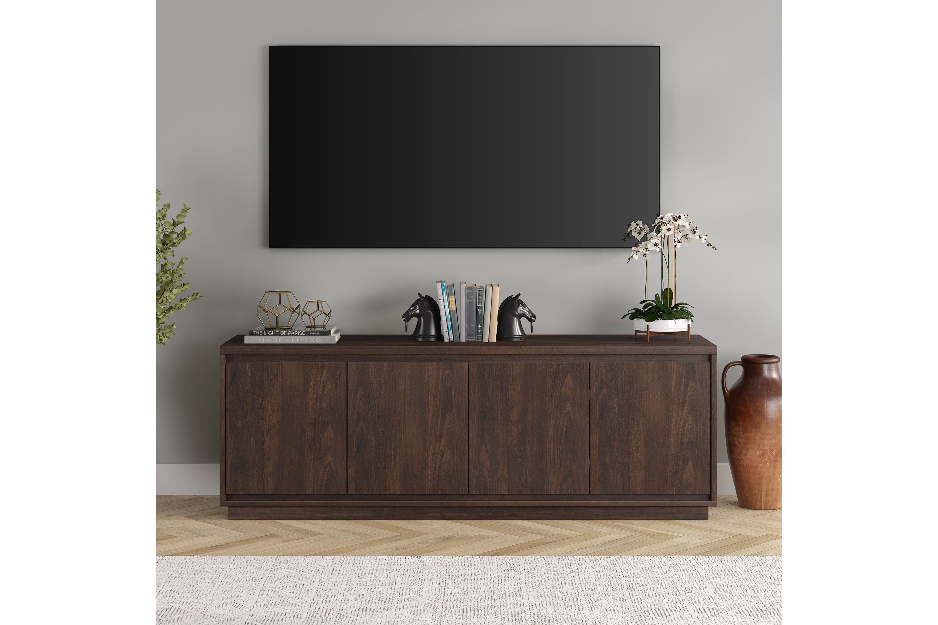 Presque TV Stand