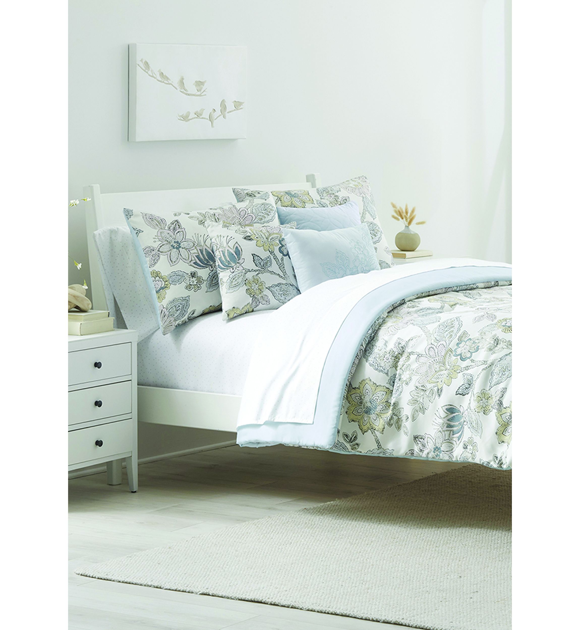 Juliette Comforter Set