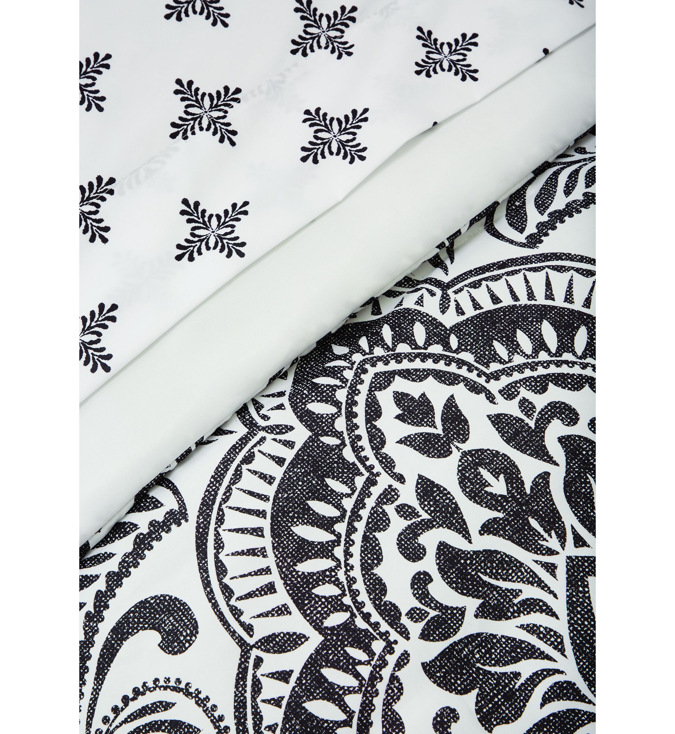 Medallion 10 Piece Bedding Set