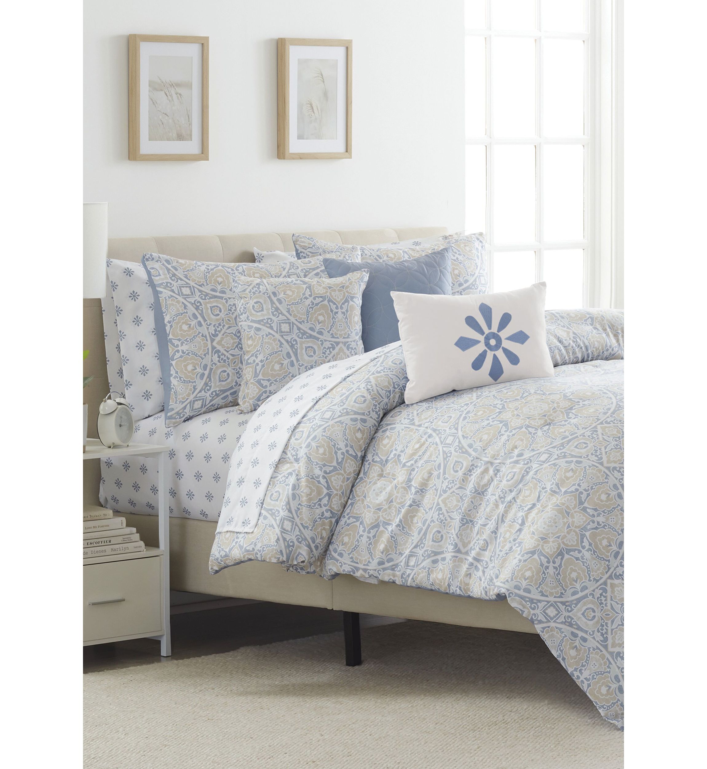 Atlas 10-Piece Comforter Set