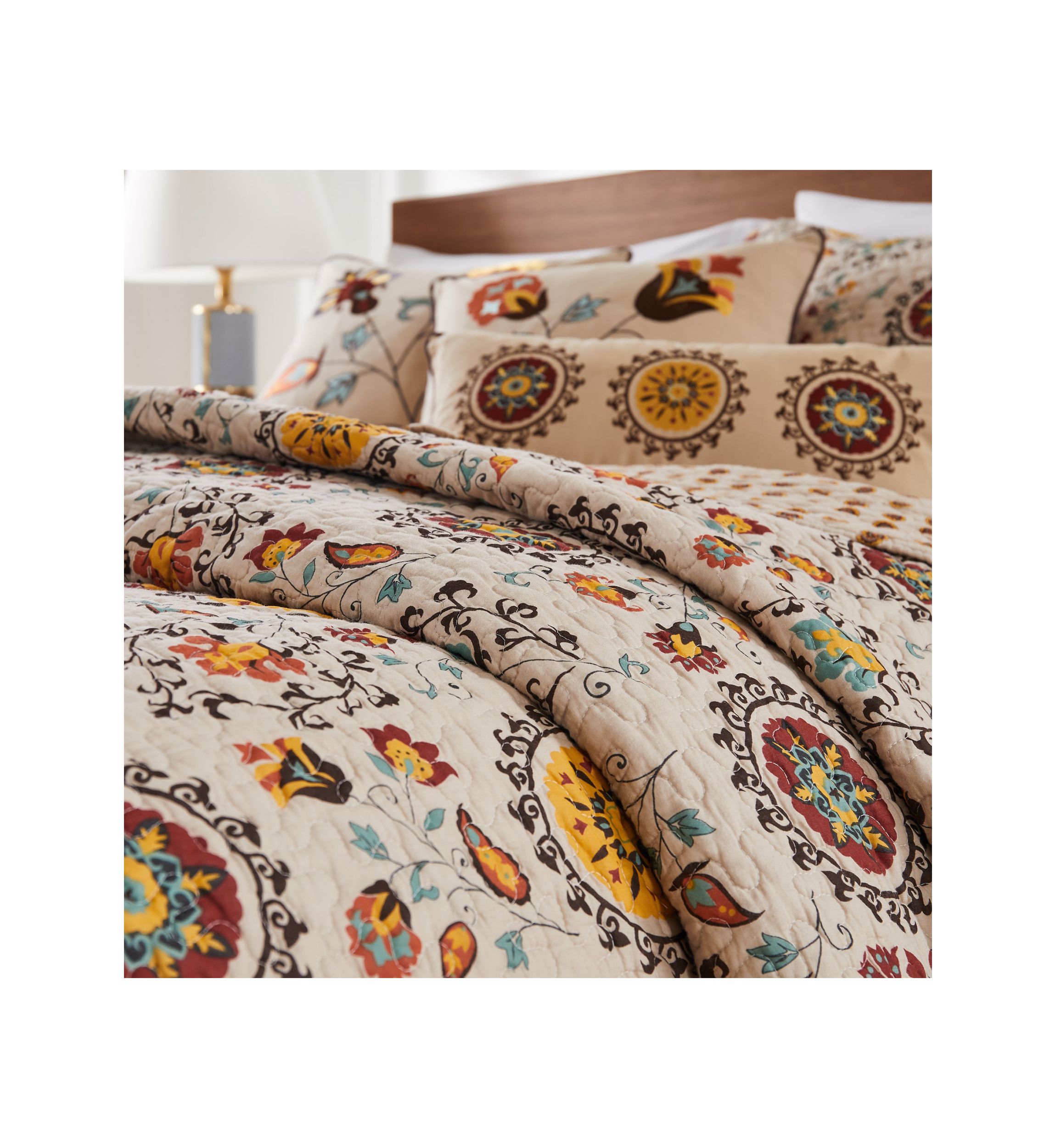 Andorra Quilt and Pillow Sham Set