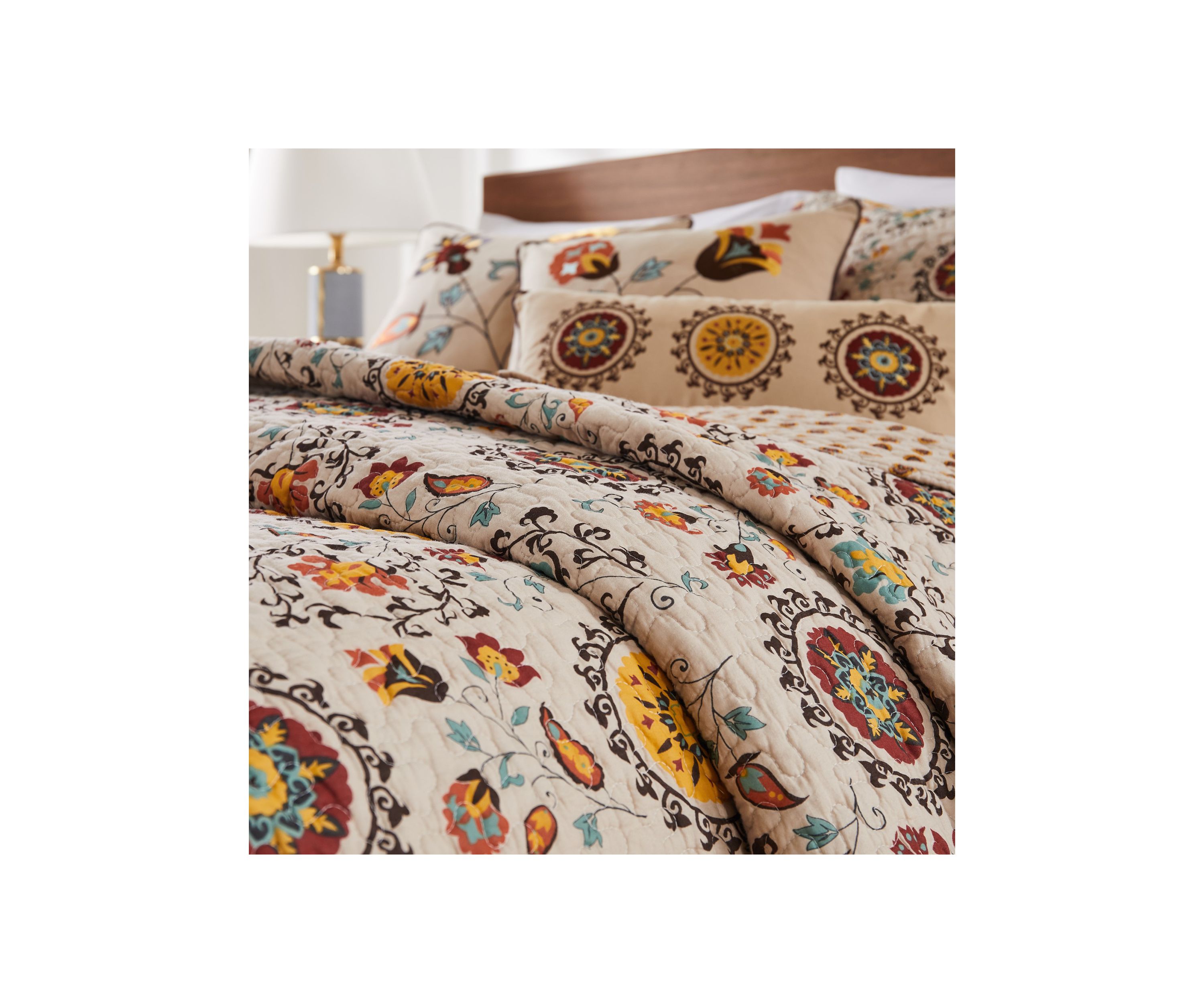 Andorra Quilt and Pillow Sham Set