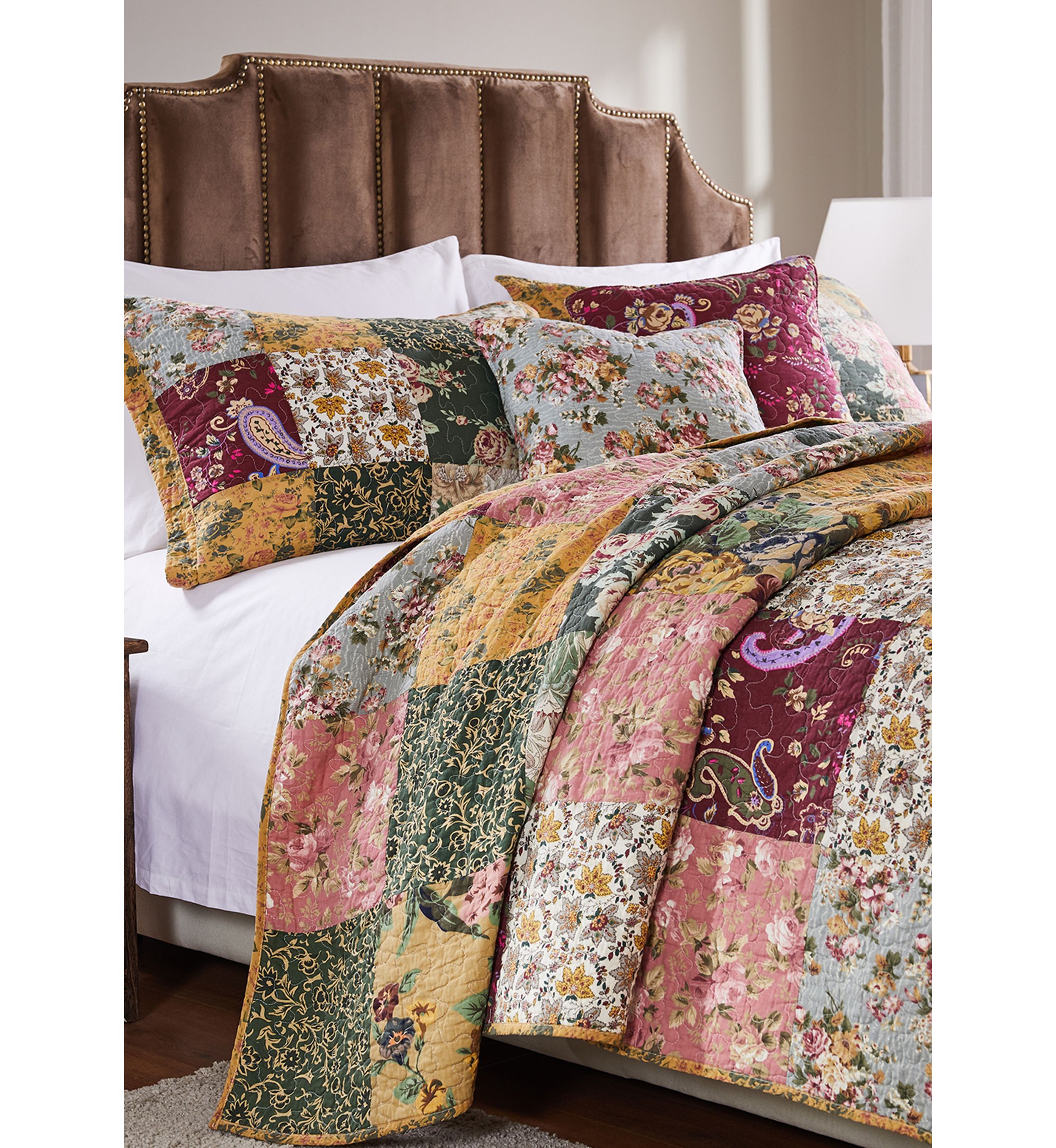 Antique Chic Quilt and Pillow Sham Set