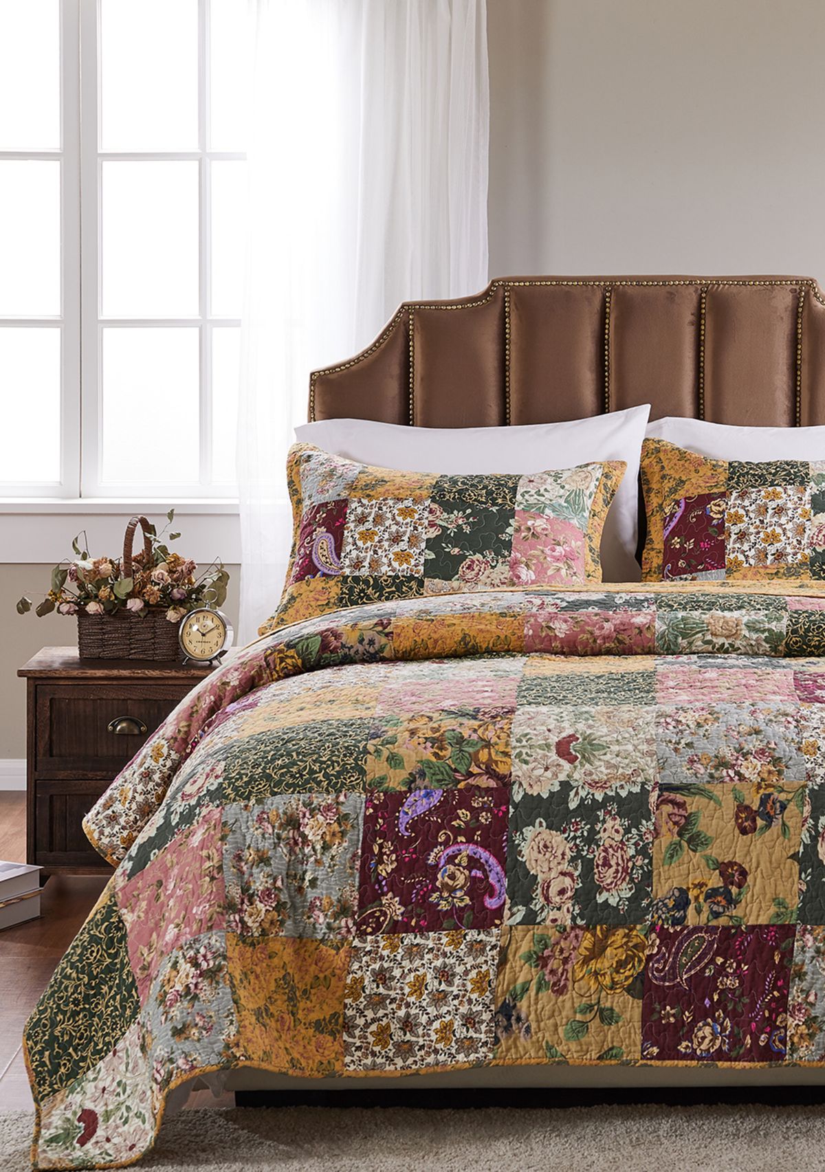 Antique Chic Quilt and Pillow Sham Set