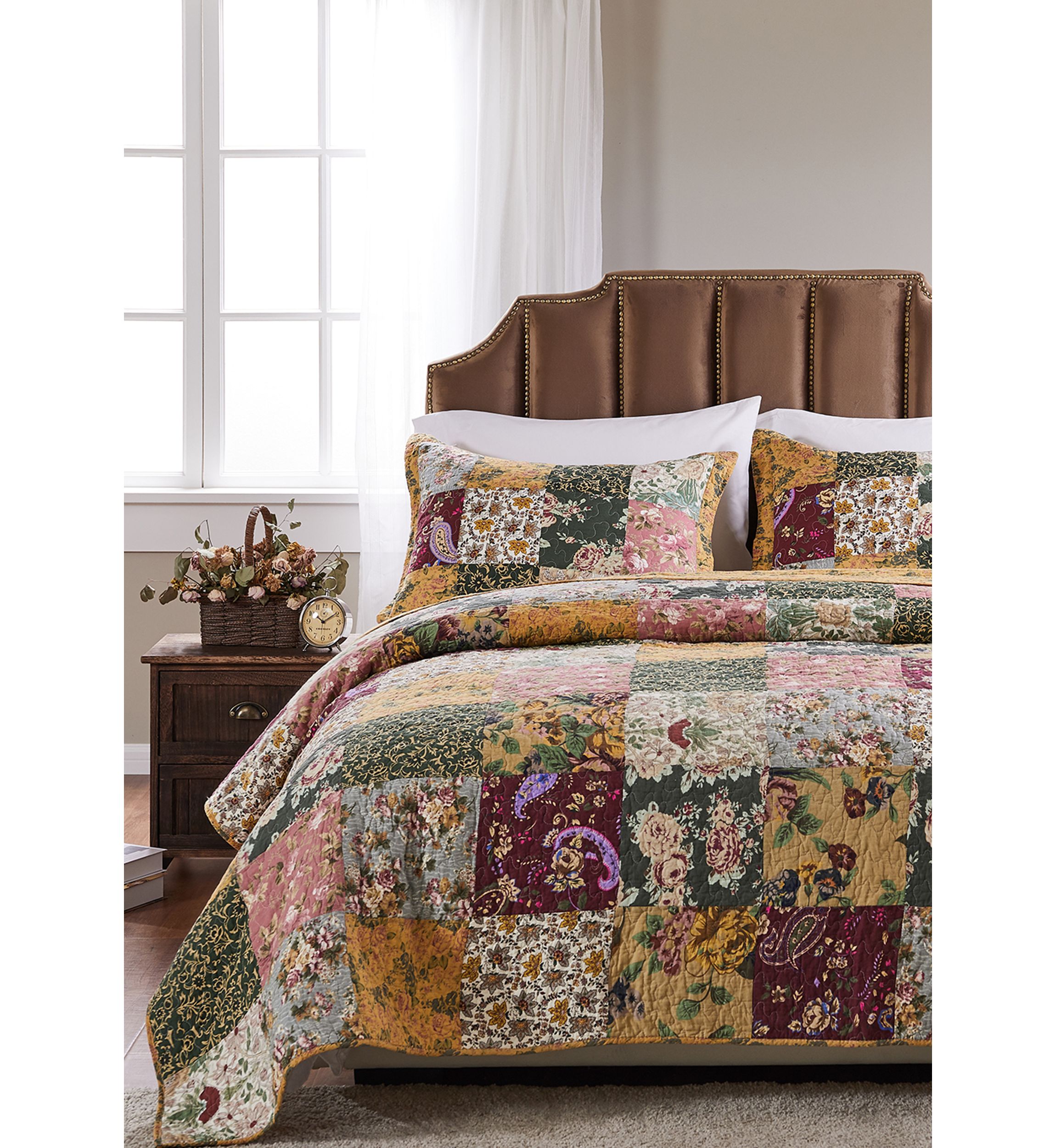 Antique Chic Quilt and Pillow Sham Set