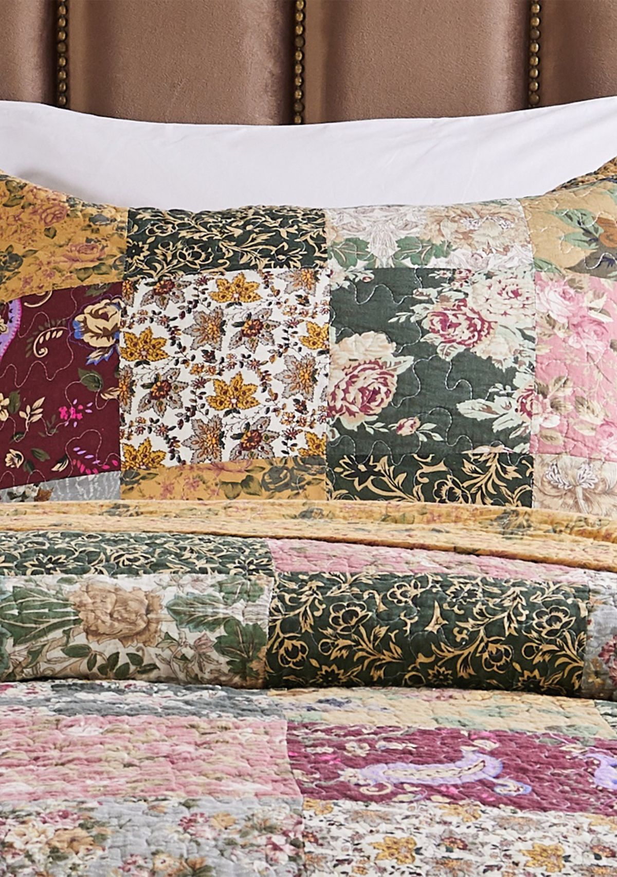 Antique Chic Quilt and Pillow Sham Set