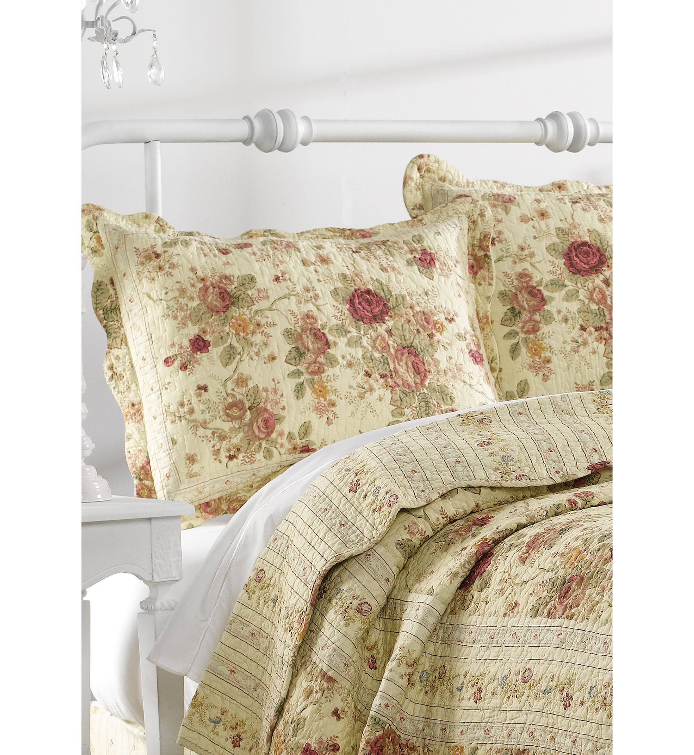 Antique Rose Quilt and Pillow Sham Set