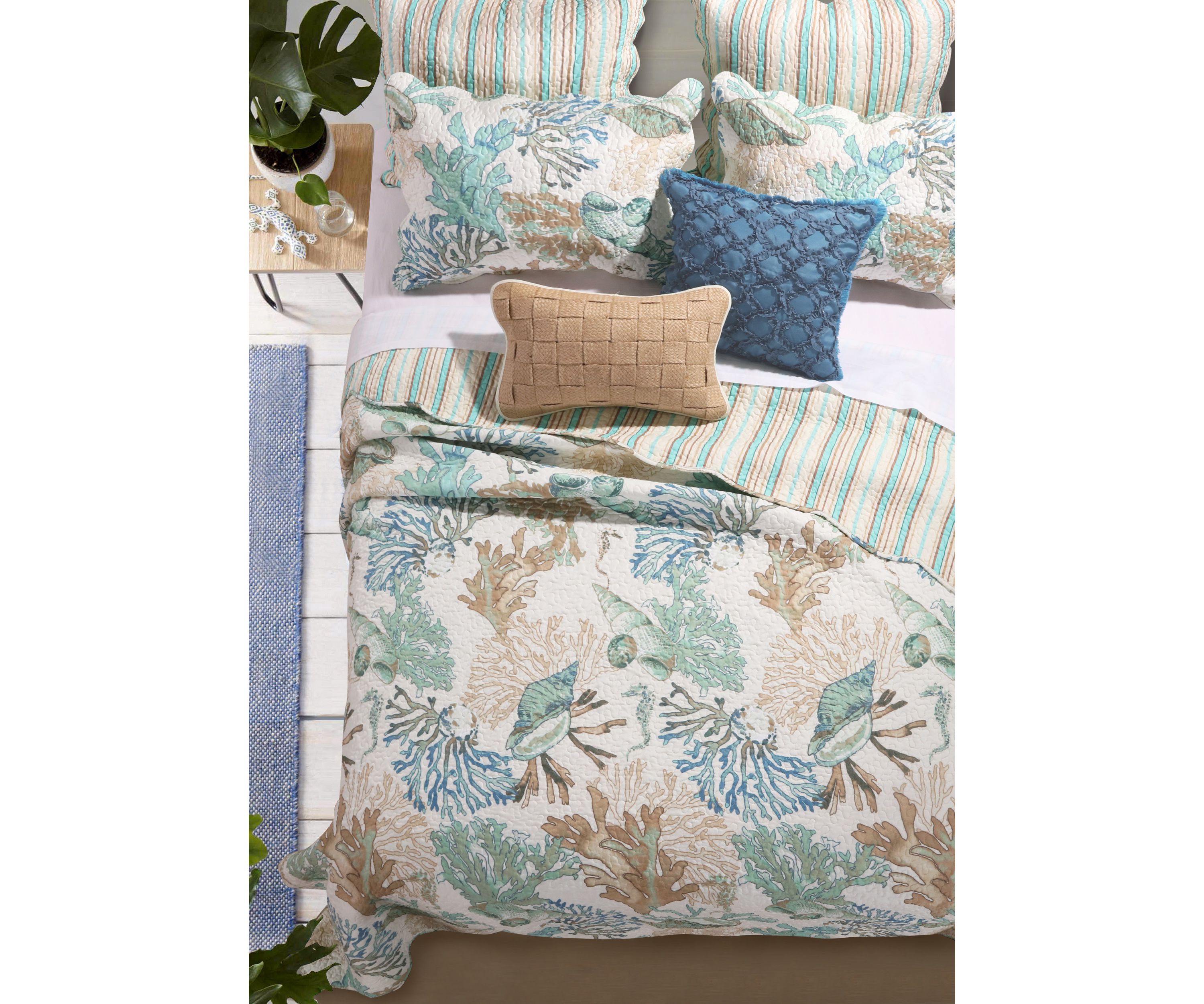 Atlantis Quilt and Pillow Sham Set