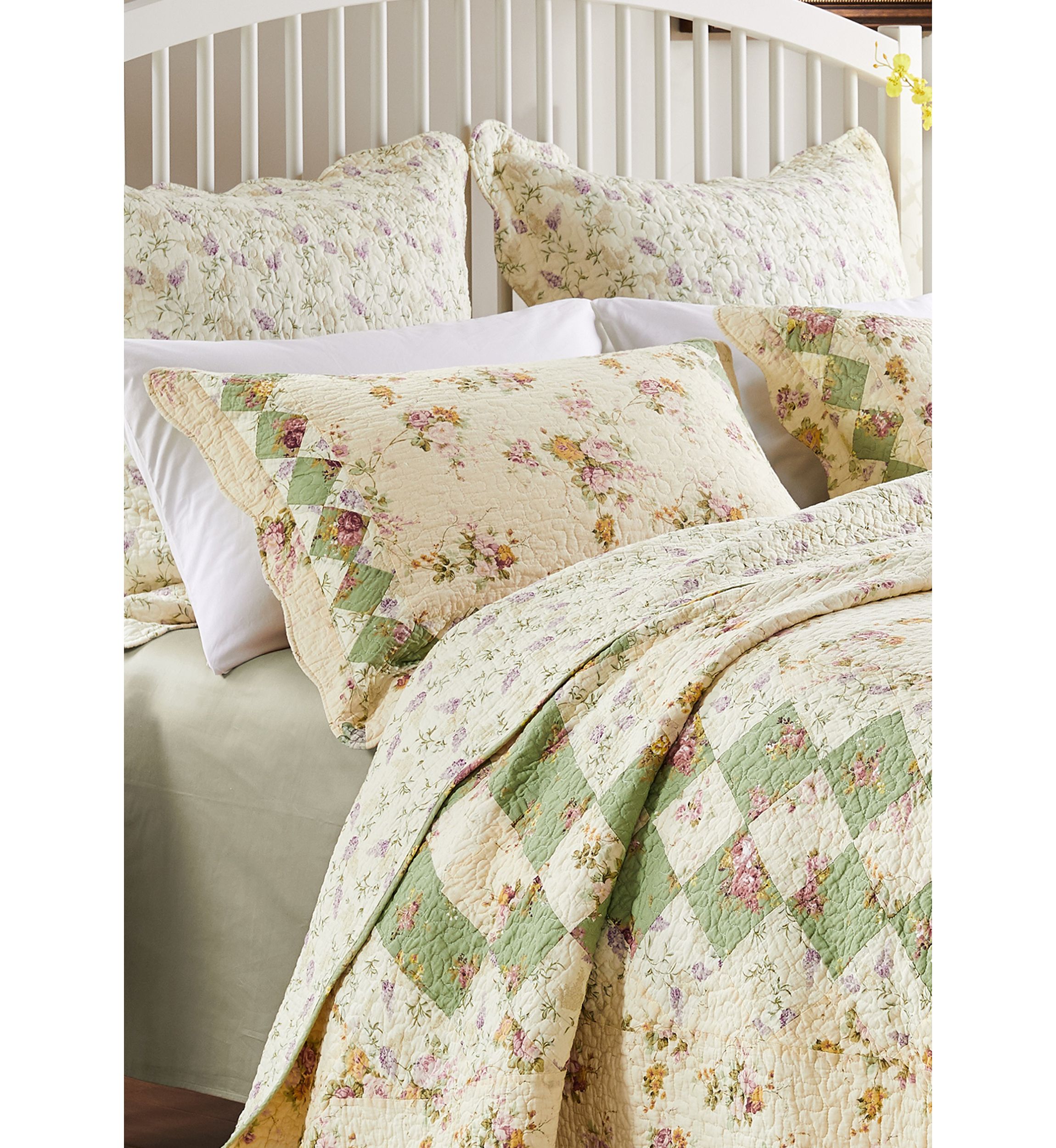 Bliss Quilt and Pillow Sham Set