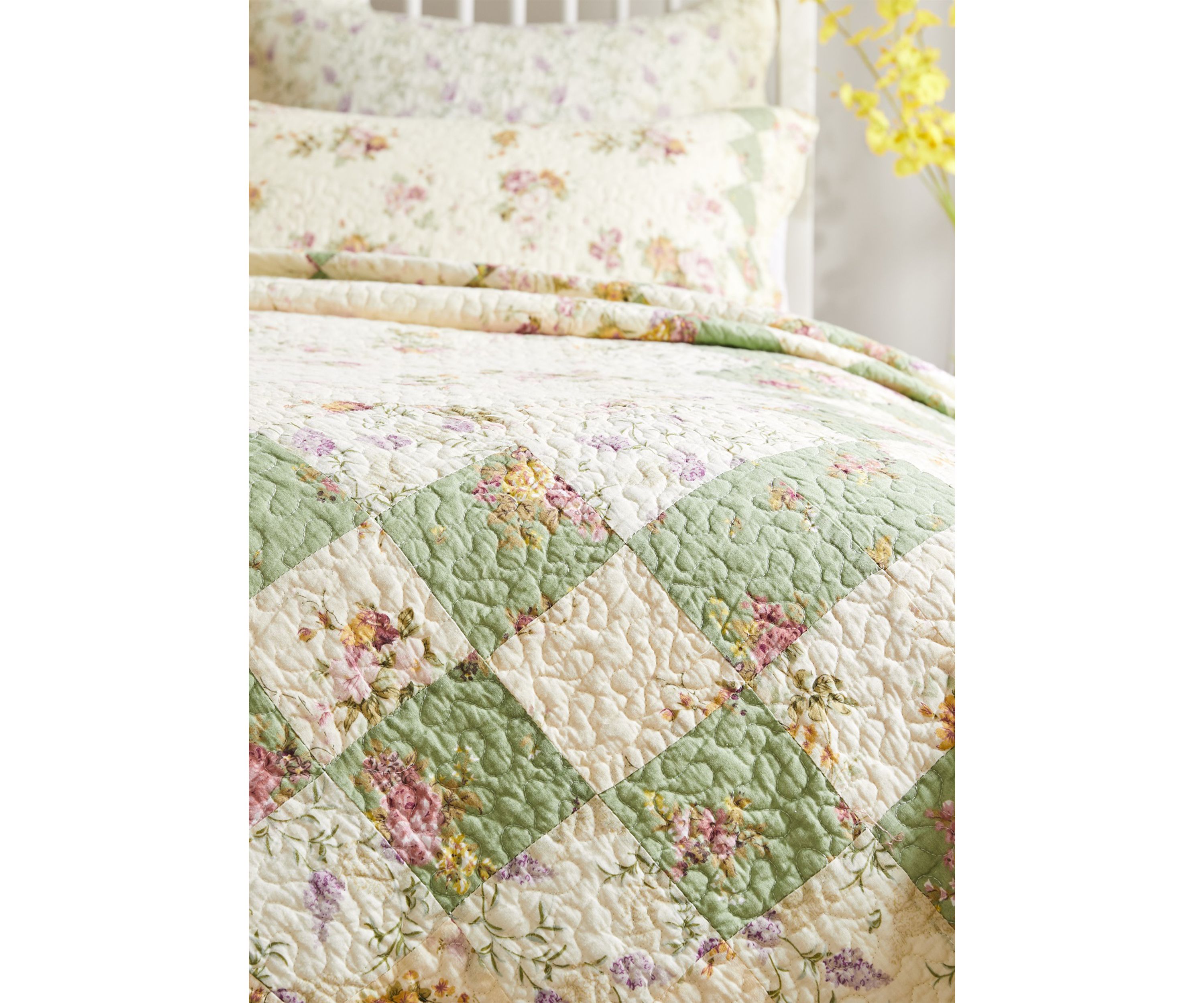 Bliss Quilt and Pillow Sham Set