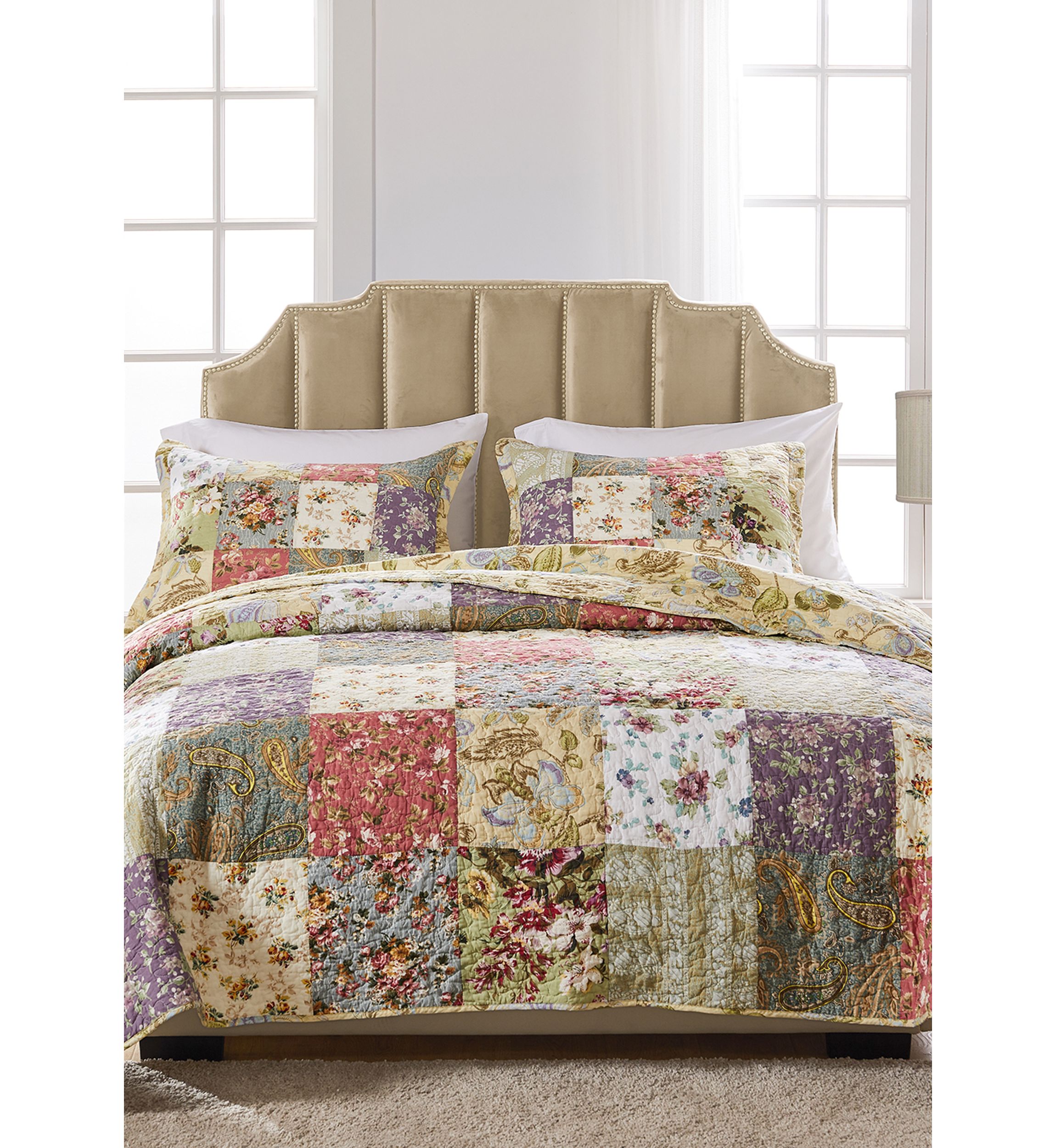 Blooming Prairie Quilt and Pillow Sham Set